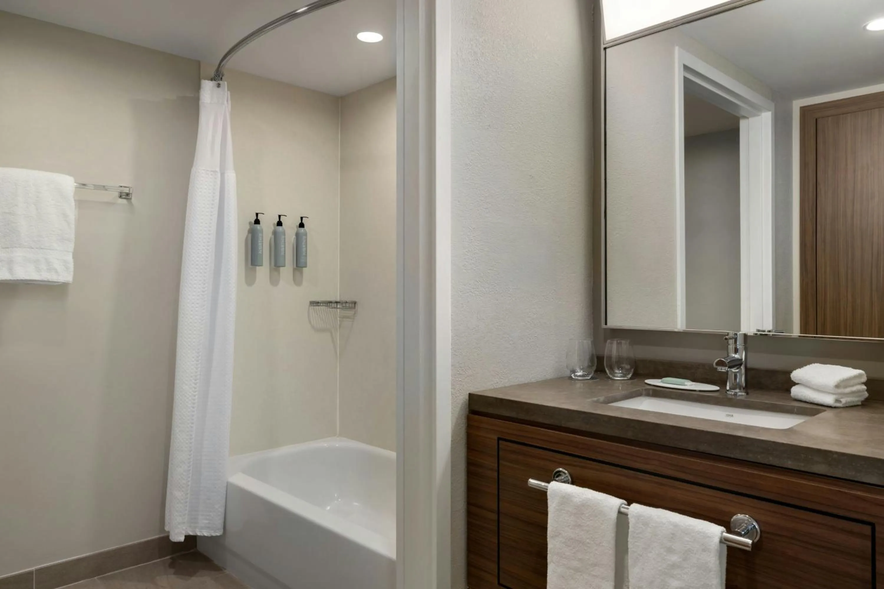 Bathroom in Courtyard Richmond Chester