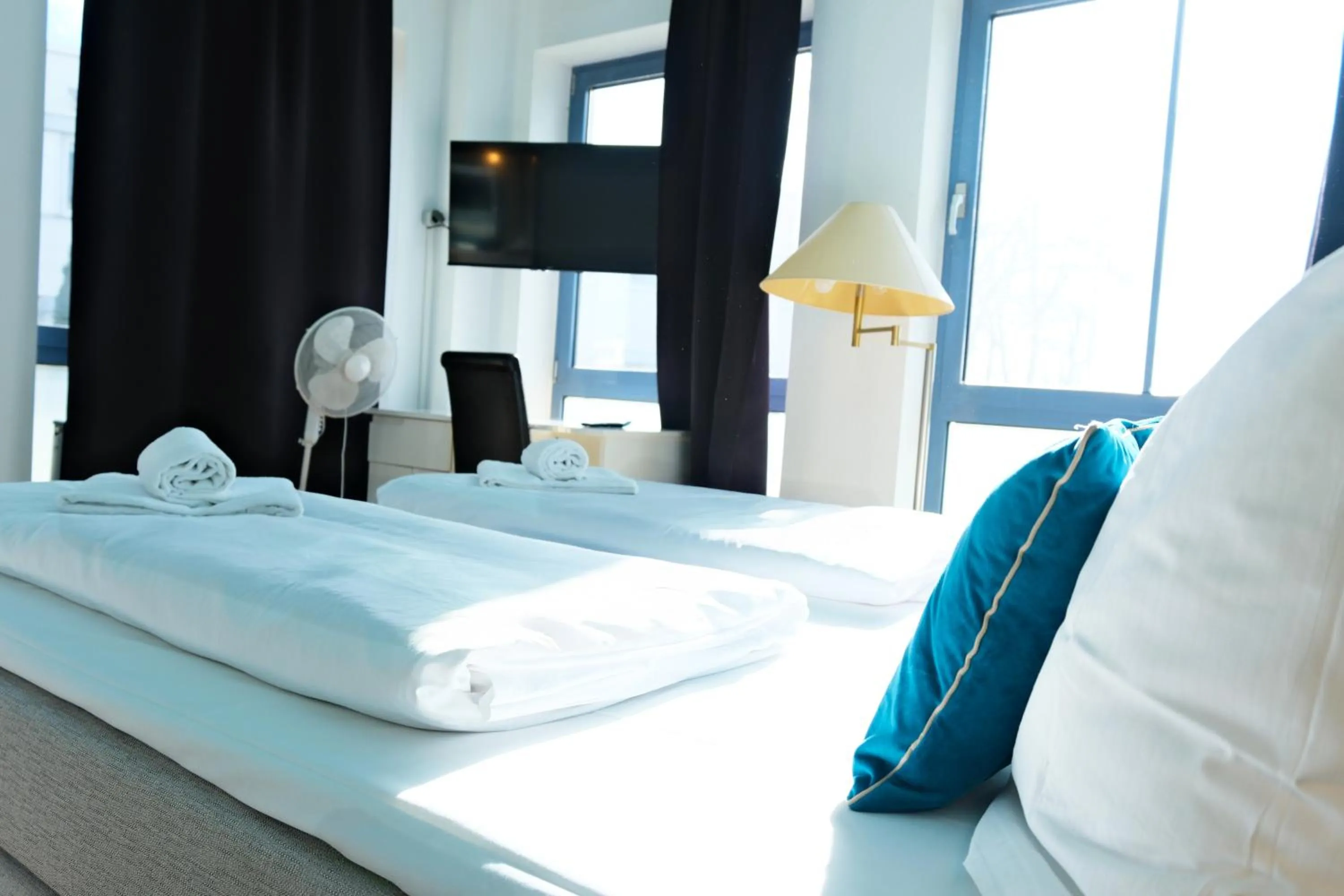 Bed in Stargaze Forum Hotel Düsseldorf-Hilden