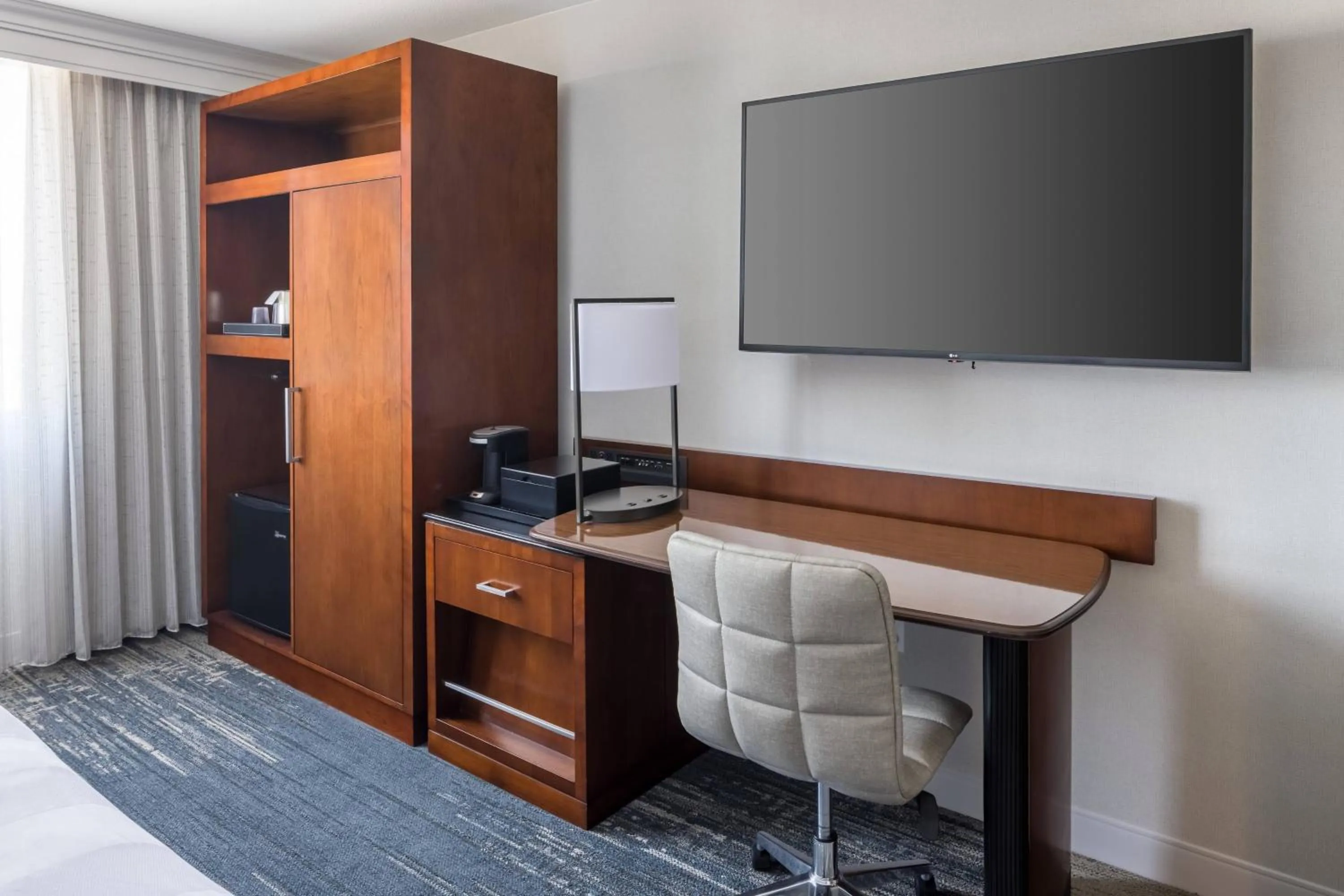 Photo of the whole room in Richmond Marriott