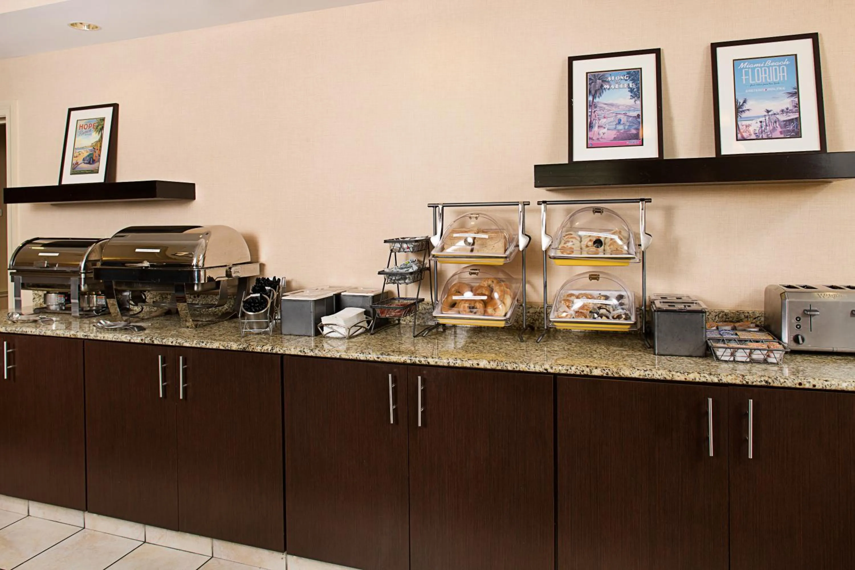 Breakfast in Residence Inn Richmond Northwest