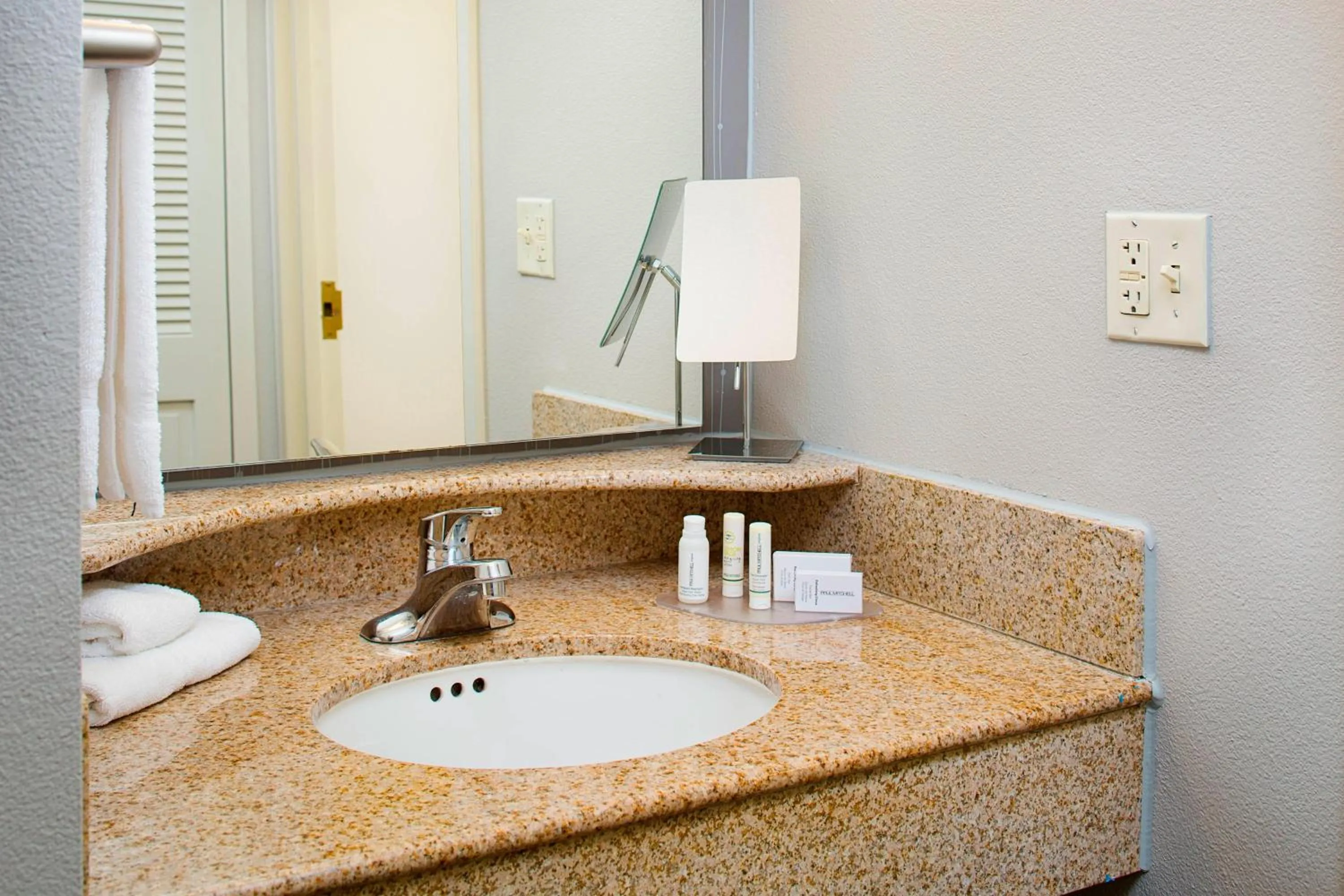 Bathroom in Courtyard by Marriott Roanoke Airport