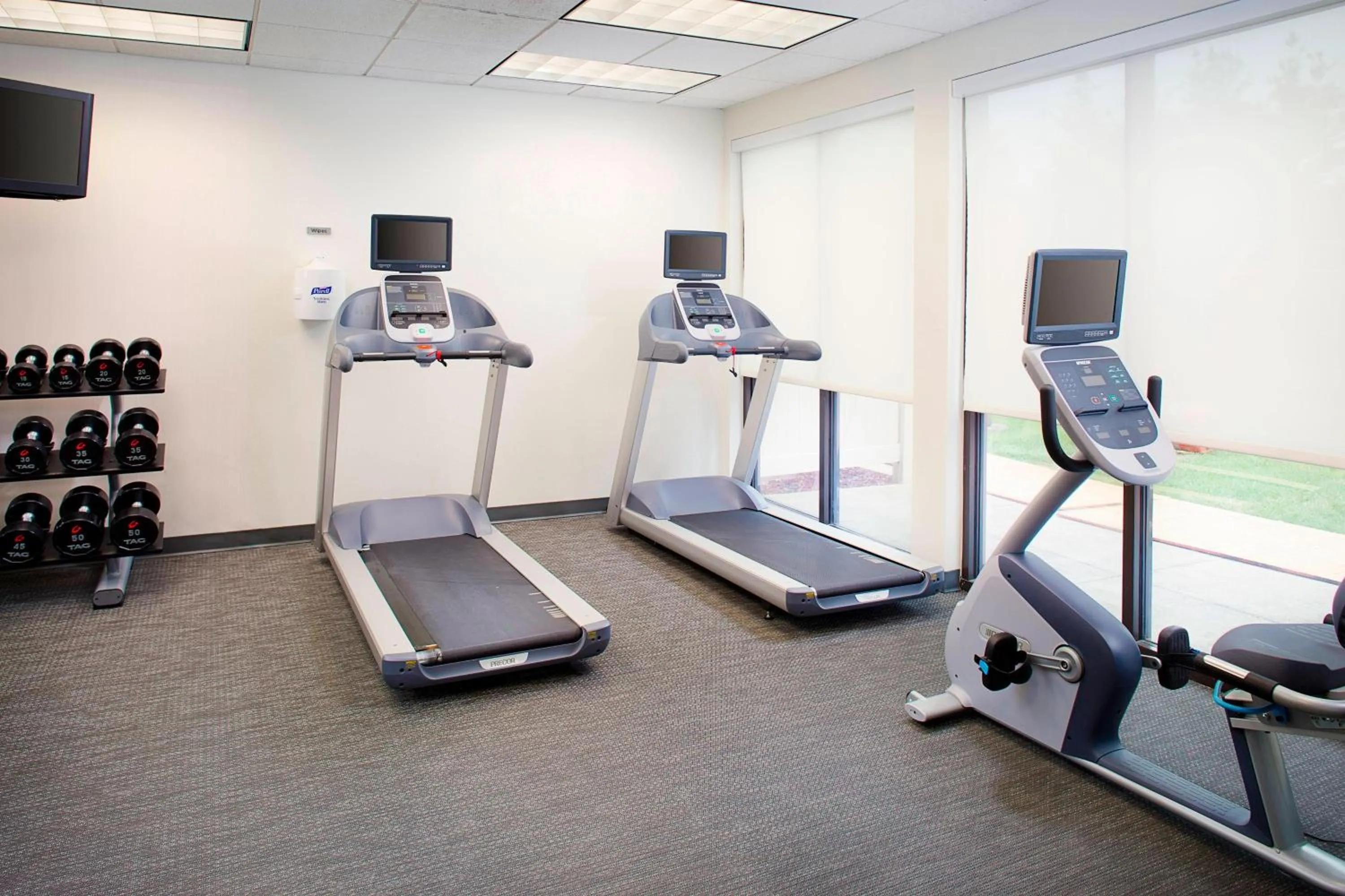 Fitness centre/facilities in Courtyard by Marriott Roanoke Airport