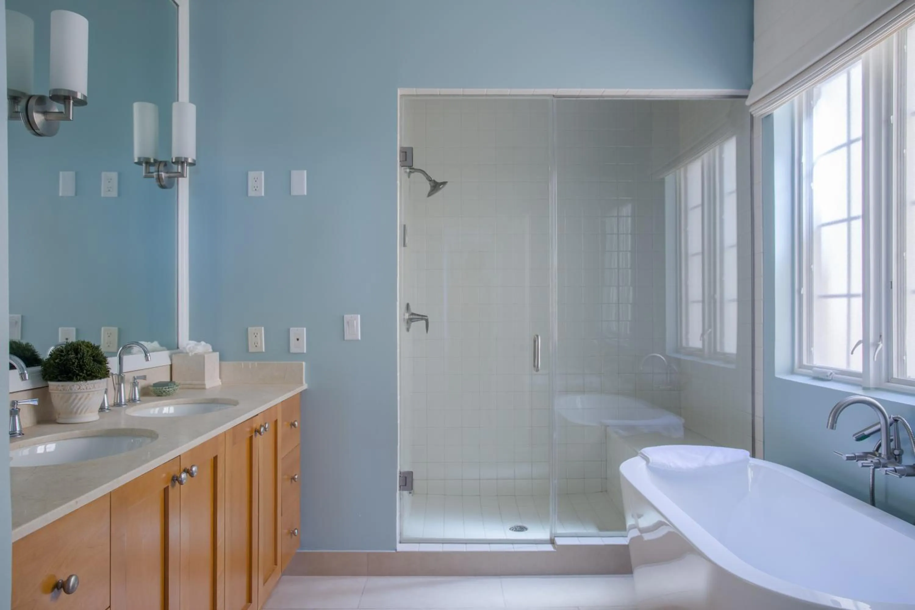 Shower in Villa Renaissance