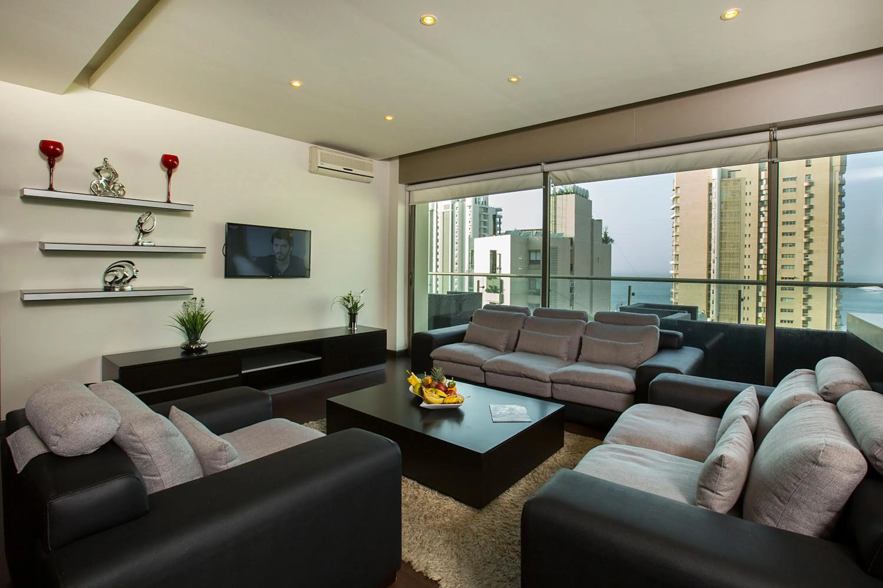 People in Orient Queen Homes Hotel