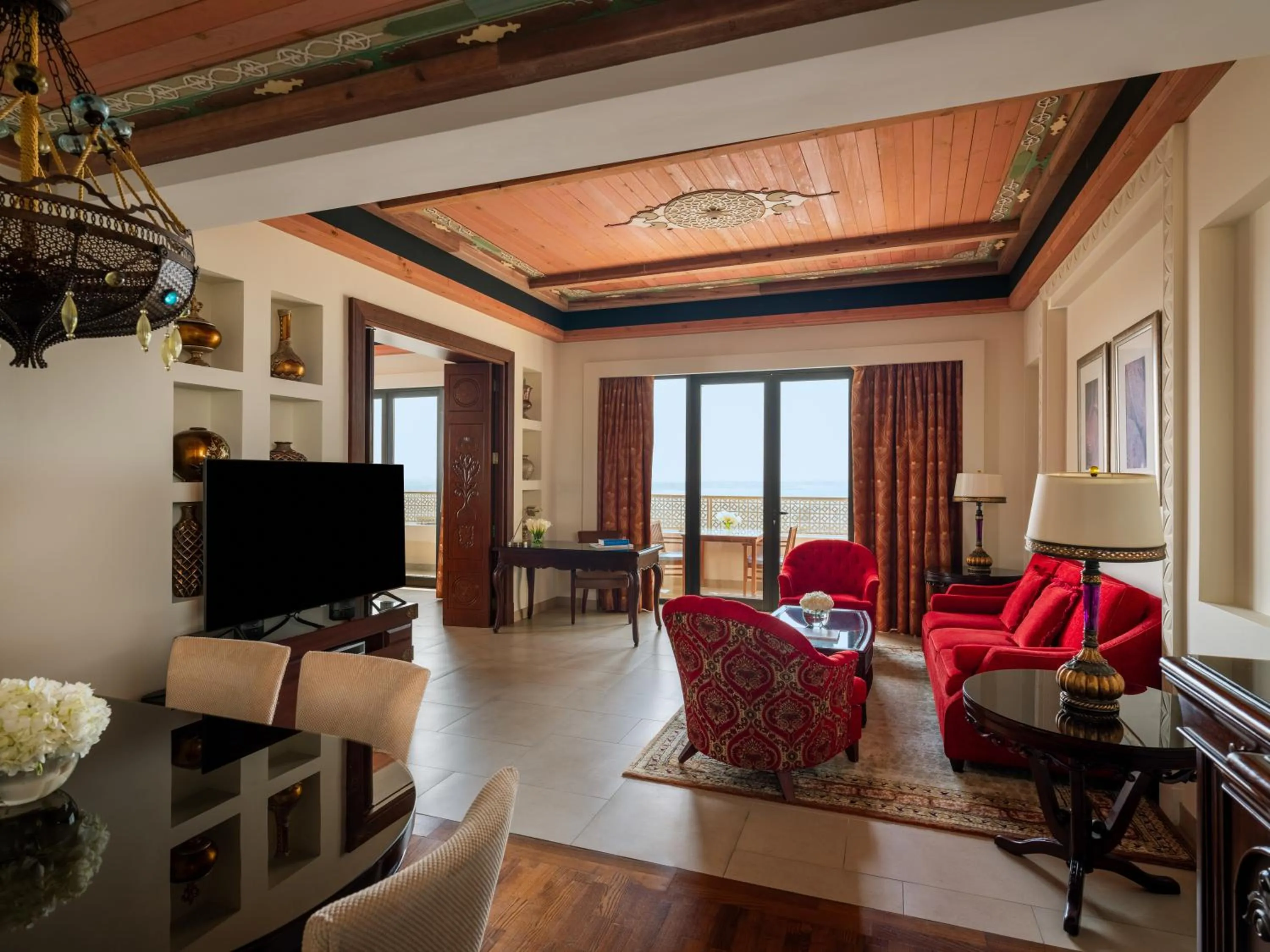 Living room in Sofitel Bahrain Zallaq Thalassa Sea & Spa