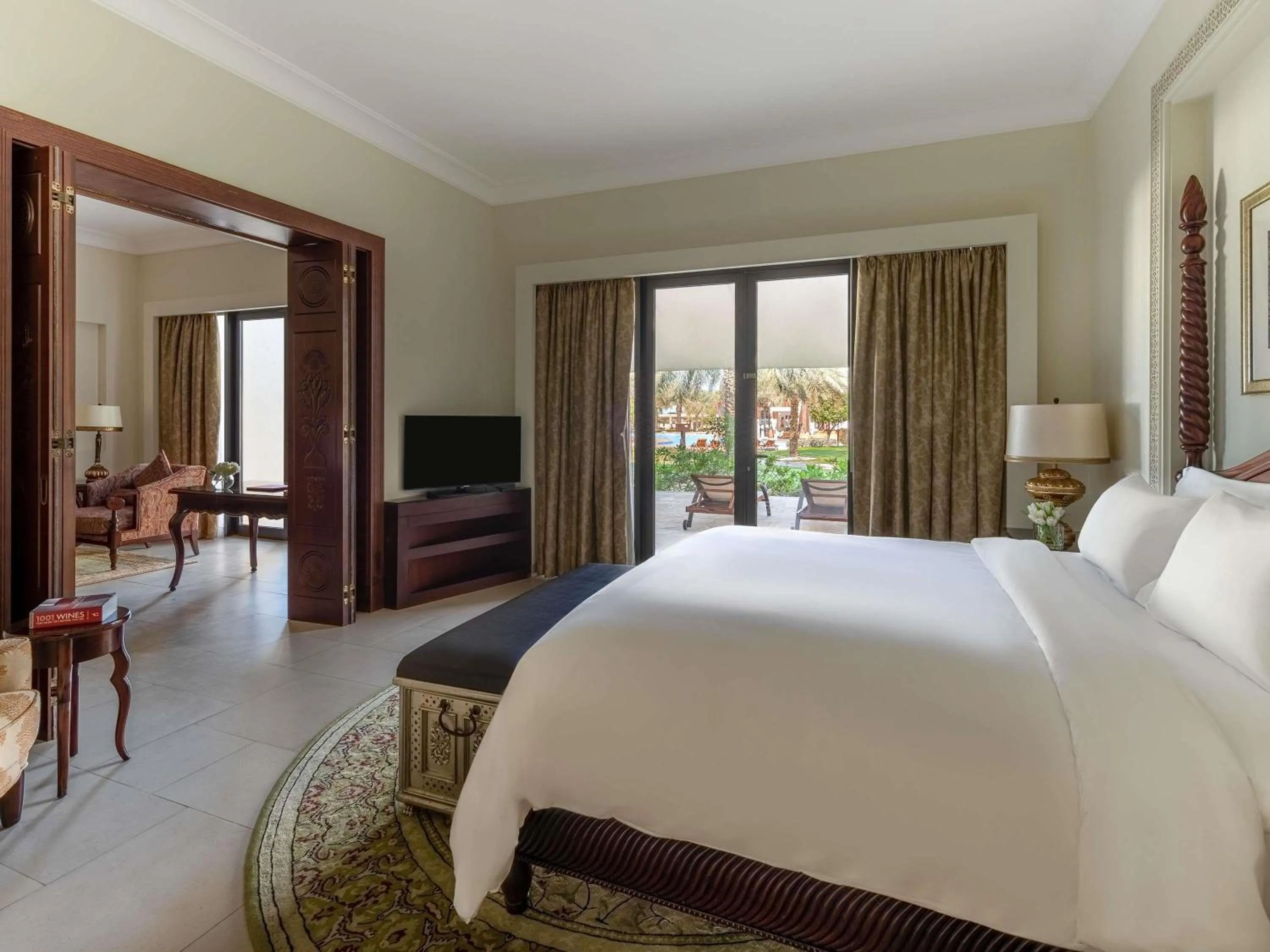 Bedroom, Bed in Sofitel Bahrain Zallaq Thalassa Sea & Spa