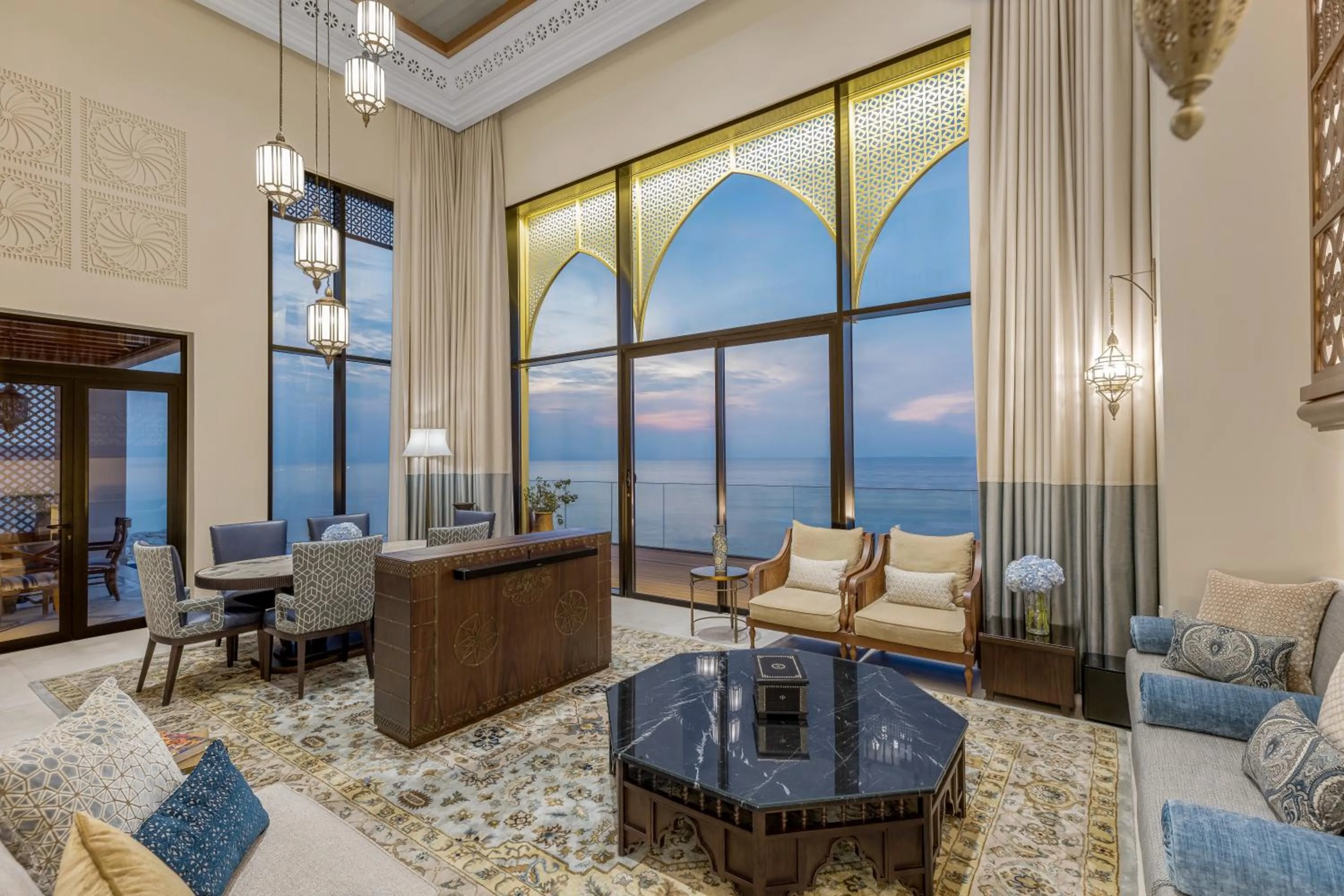 Living room in Sofitel Bahrain Zallaq Thalassa Sea & Spa