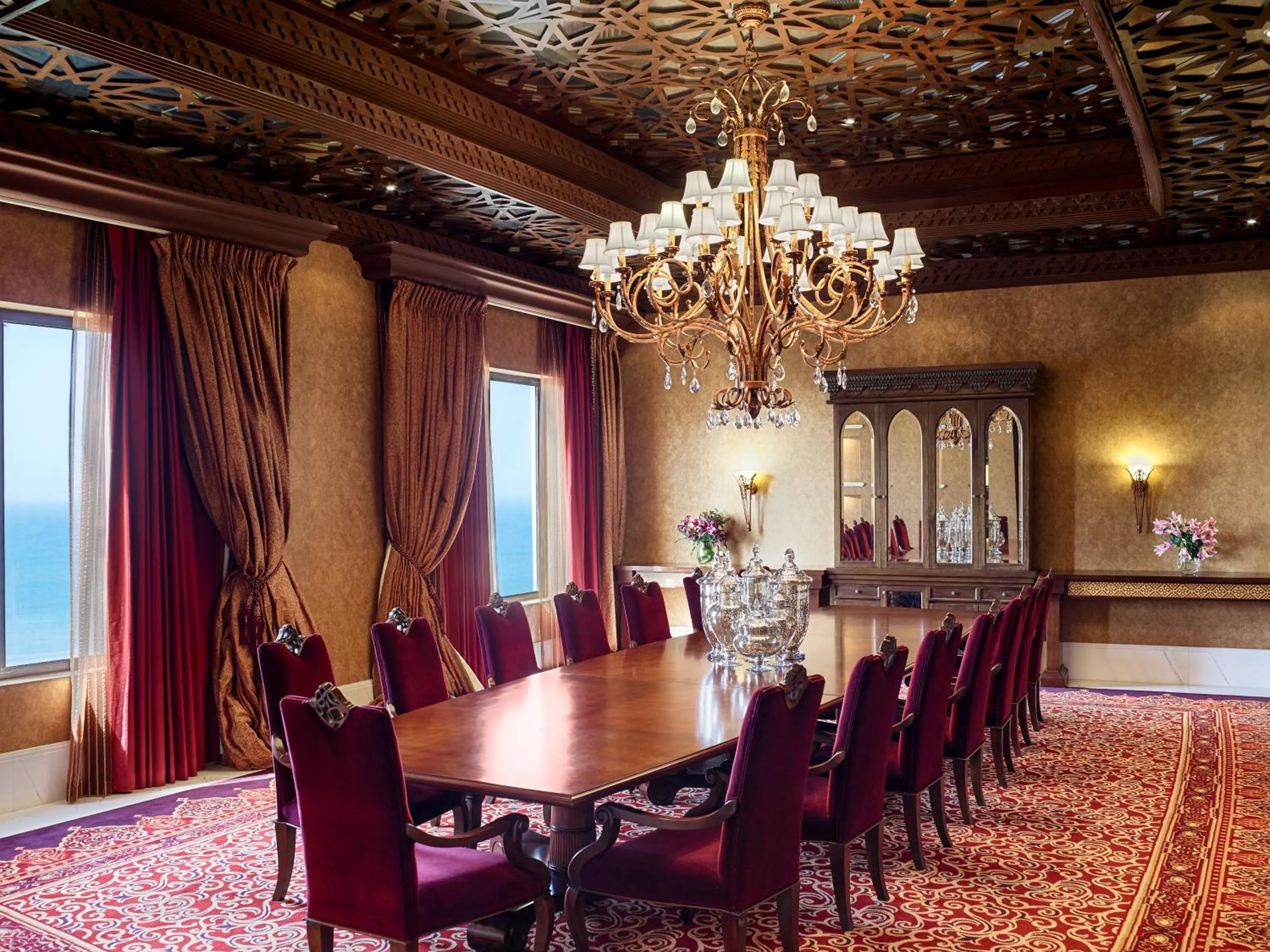 Dining area in Sofitel Bahrain Zallaq Thalassa Sea & Spa