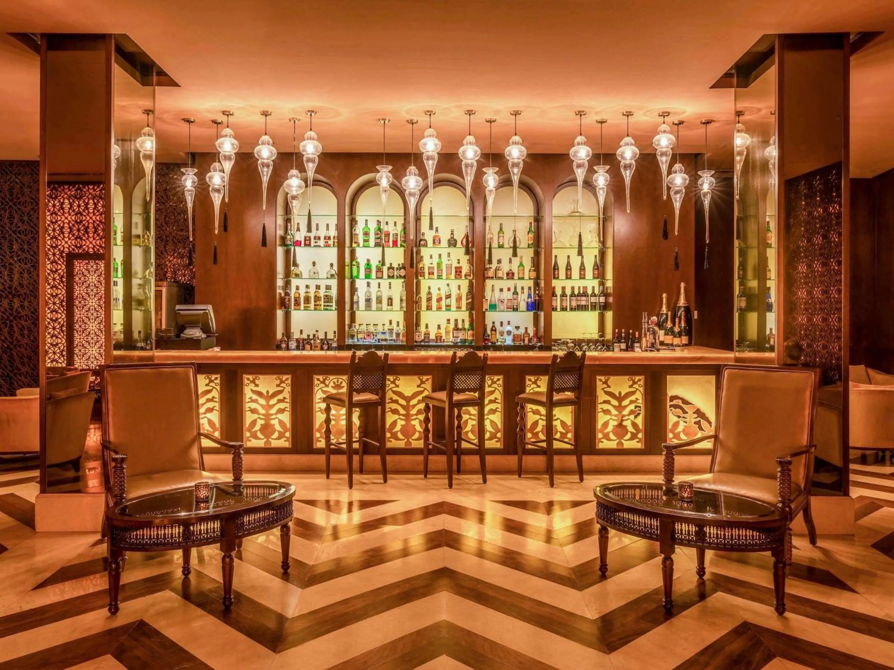 Lounge or bar in Sofitel Bahrain Zallaq Thalassa Sea & Spa