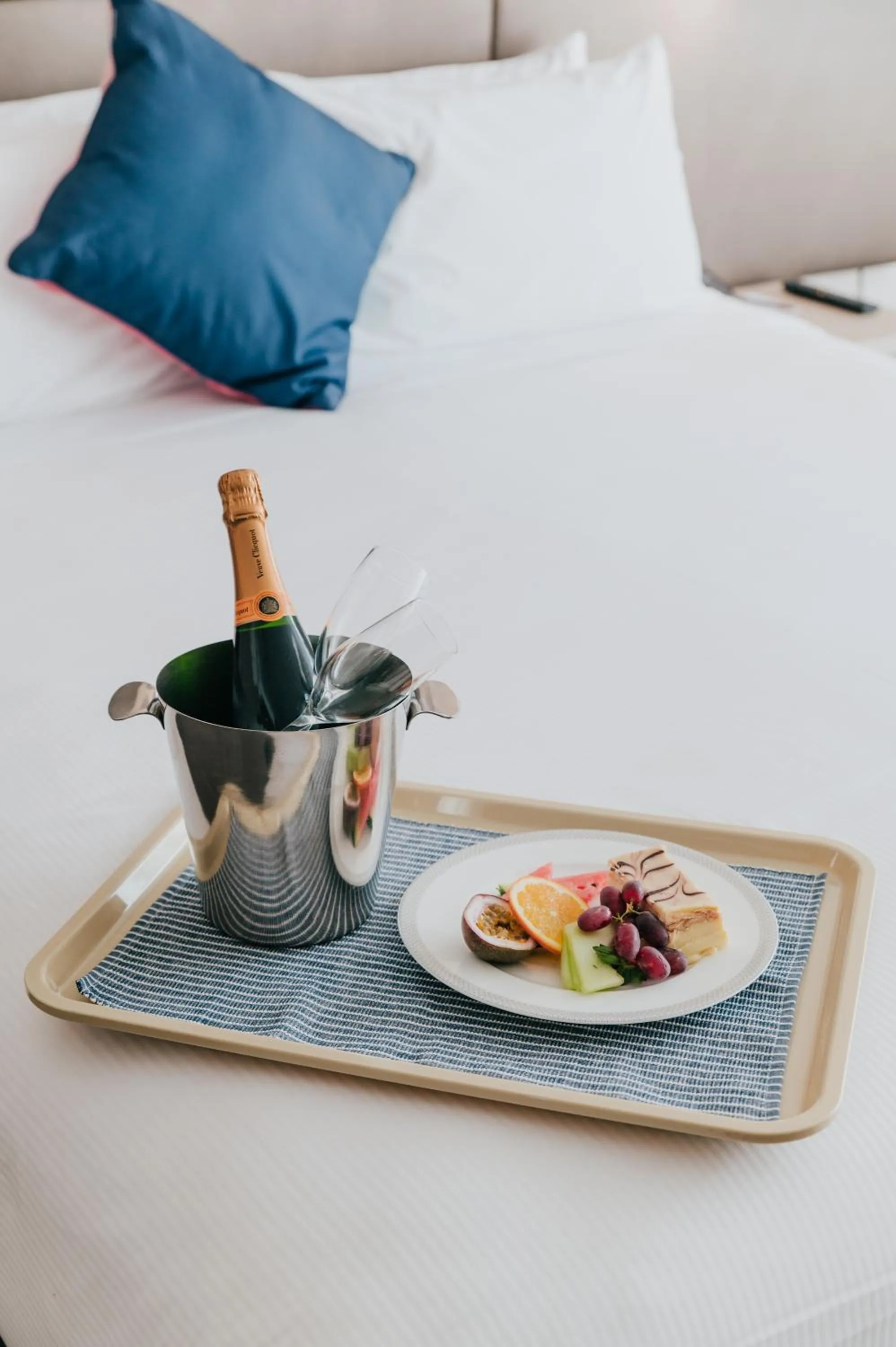 Food and drinks, Bed in Novotel Newcastle Beach