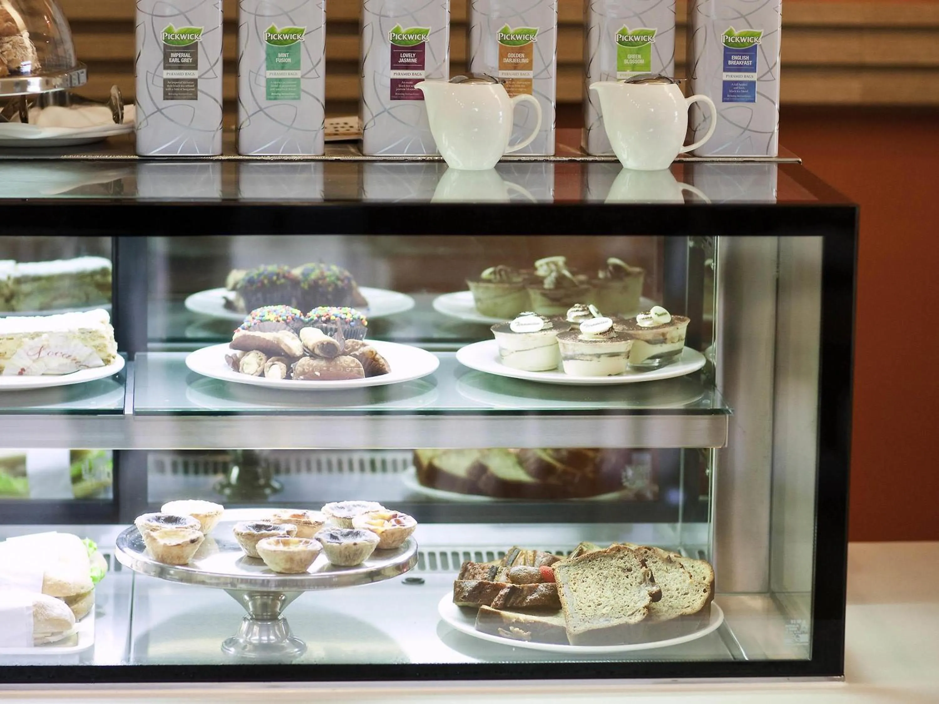 Restaurant/places to eat in Novotel Newcastle Beach