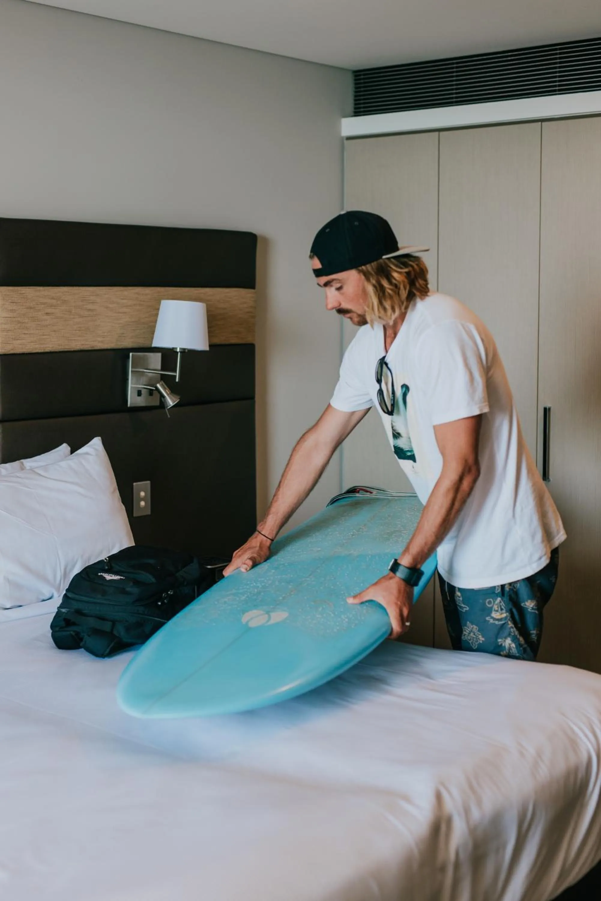 People, Bed in Novotel Newcastle Beach
