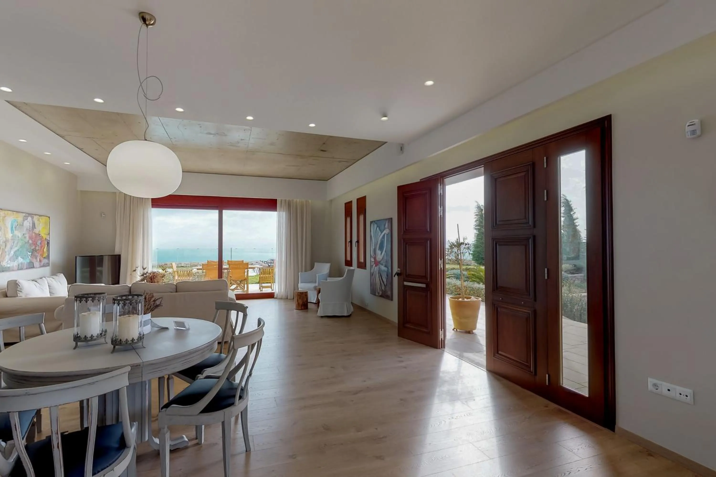 TV and multimedia in Ocean Villas Complex