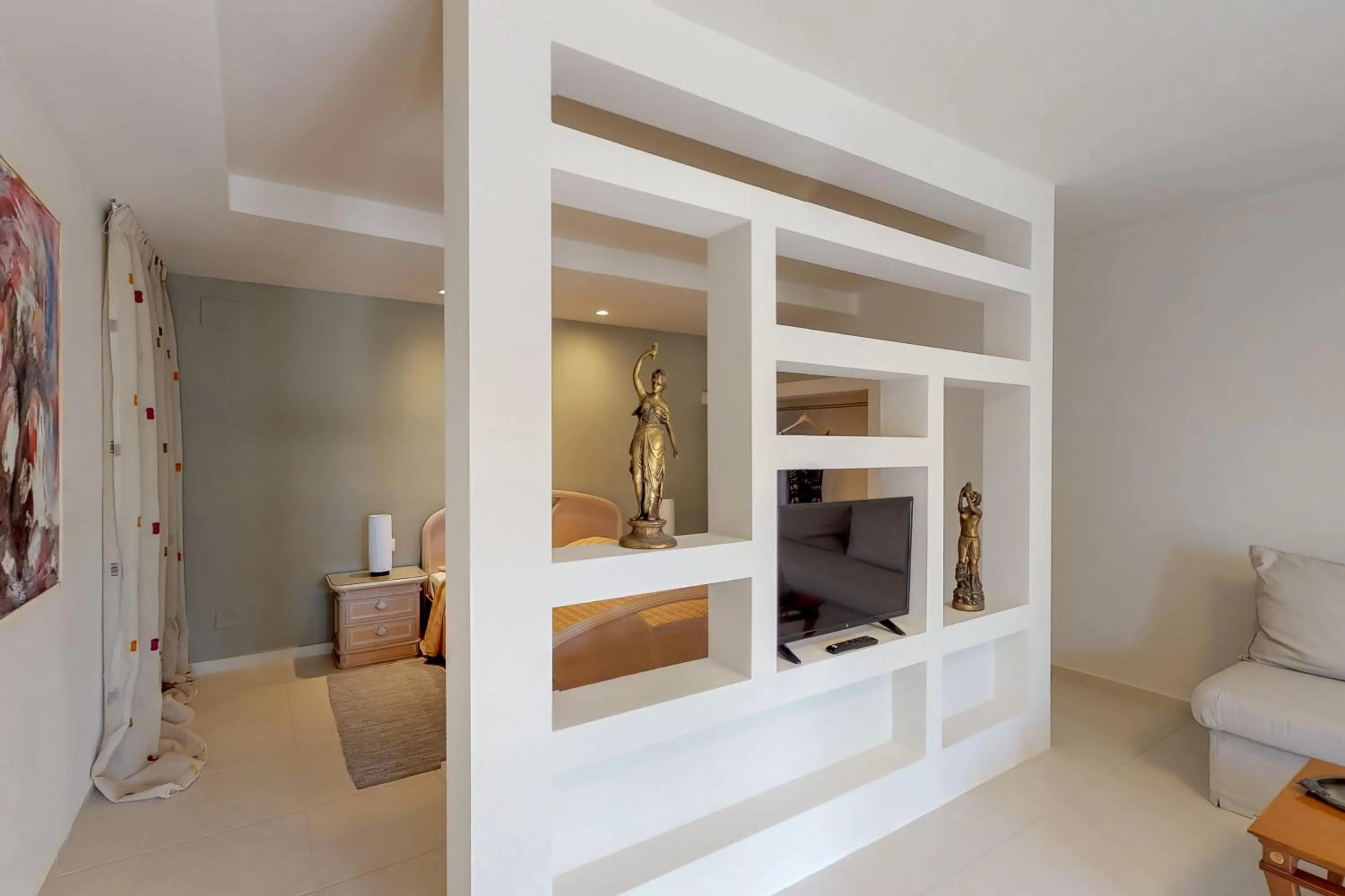 TV and multimedia in Ocean Villas Complex