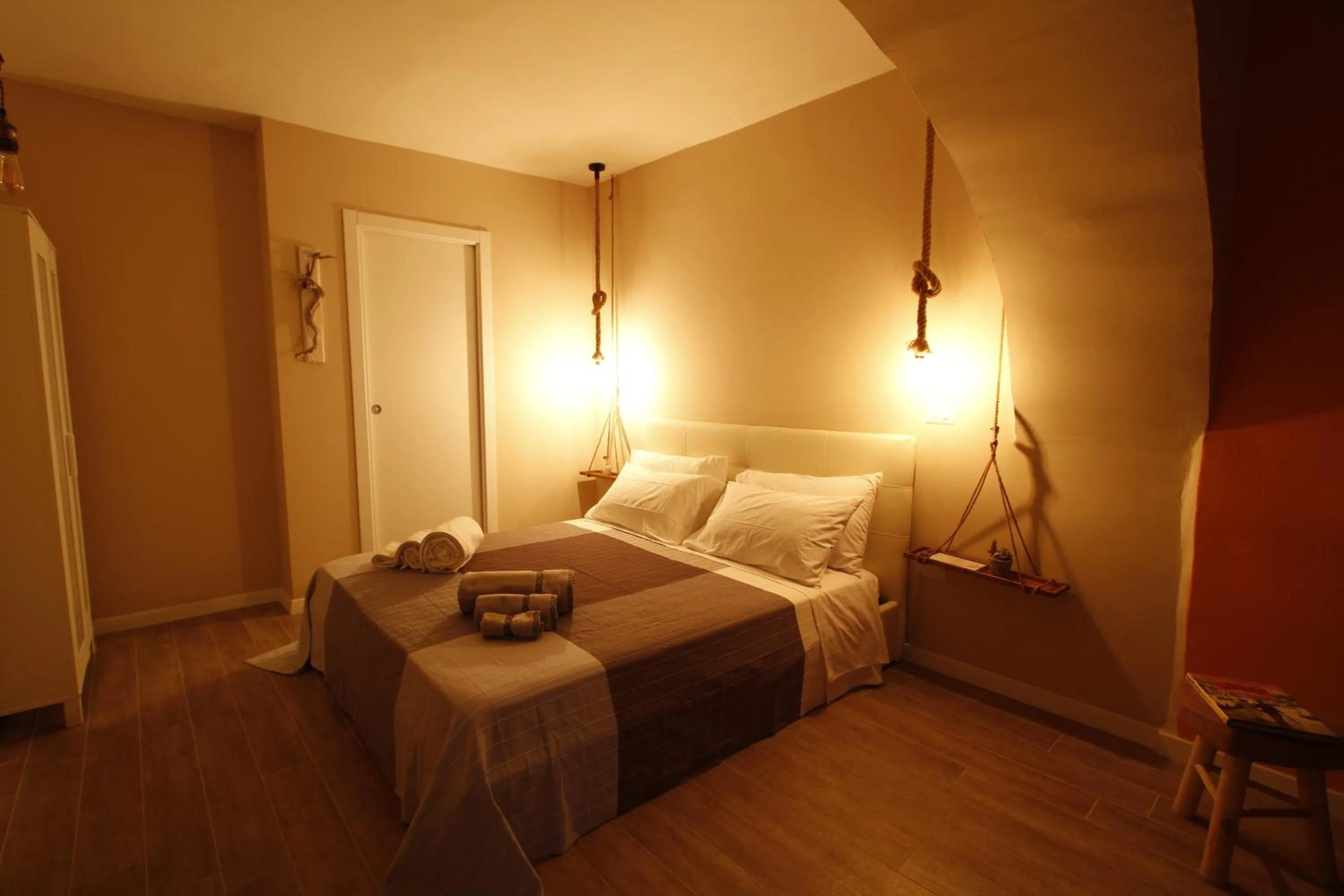 Bedroom, Bed in La 'NZIRIA