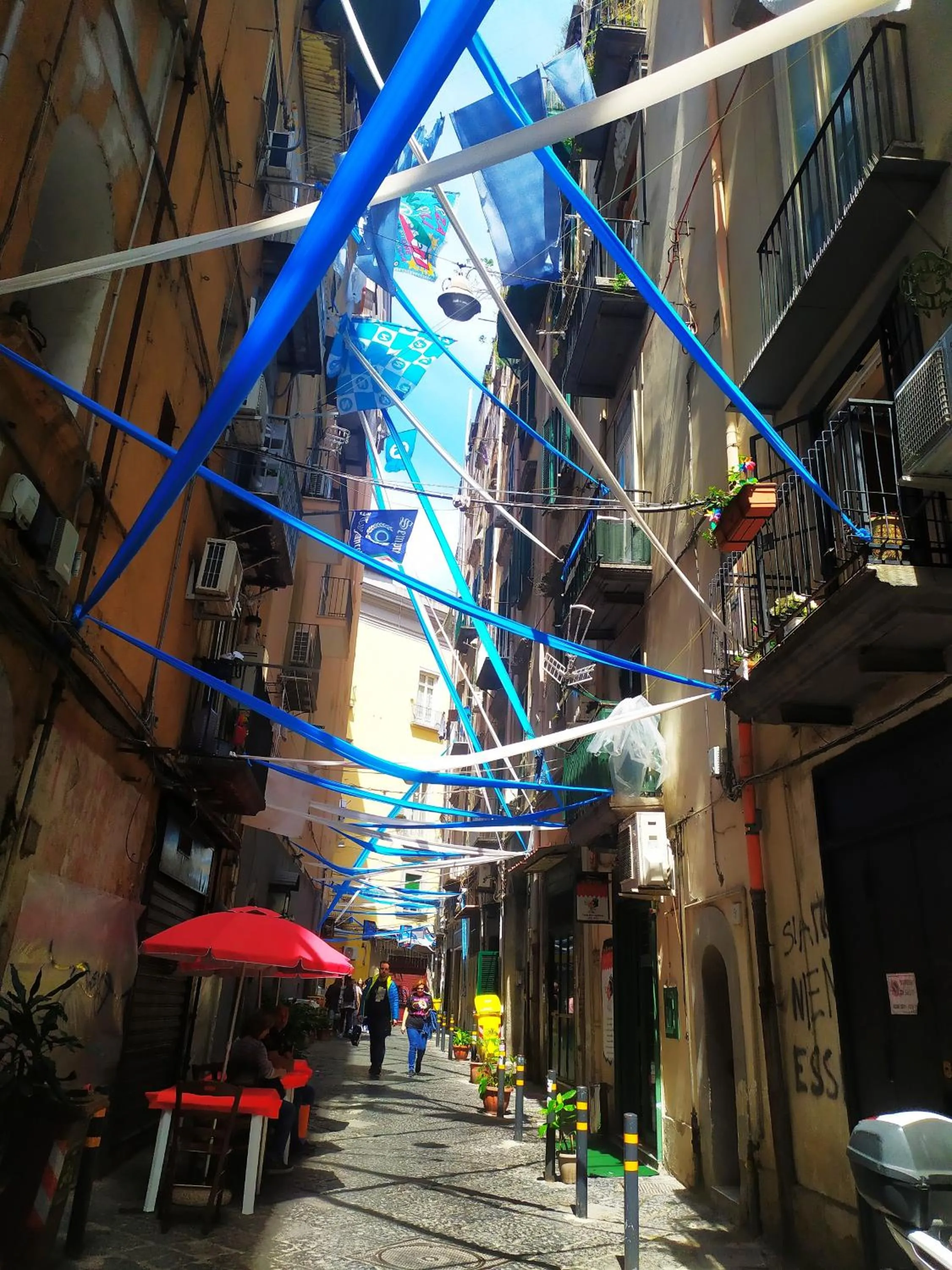 Street view in La 'NZIRIA