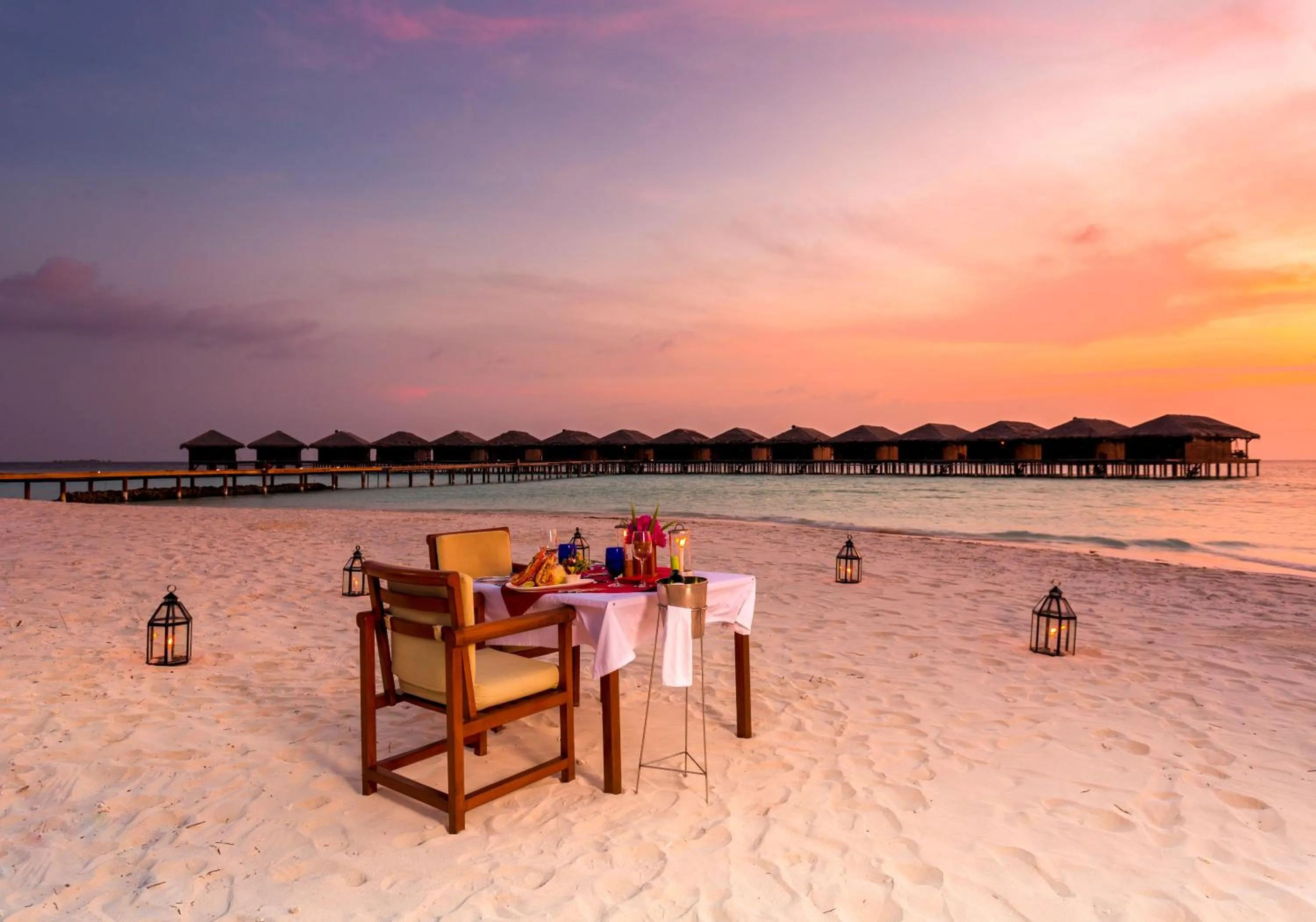 Restaurant/places to eat in Filitheyo Island Resort