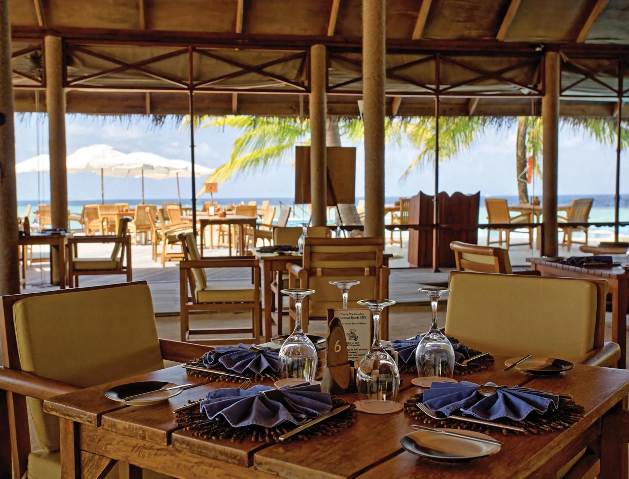 Restaurant/places to eat in Filitheyo Island Resort