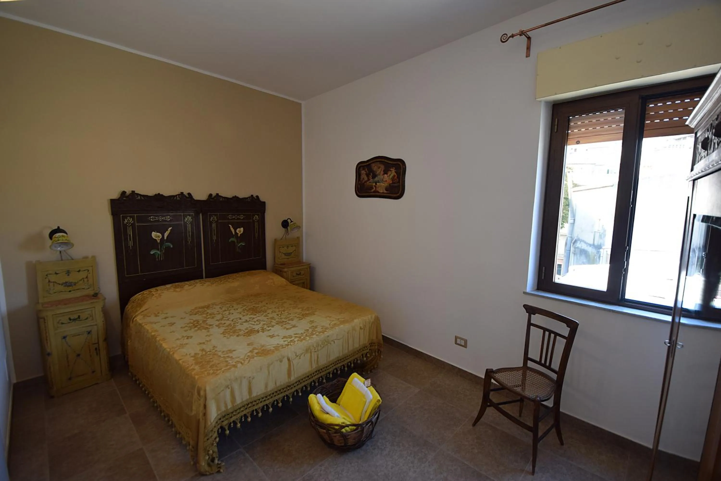 Photo of the whole room, Bed in Zù Mariu B&B