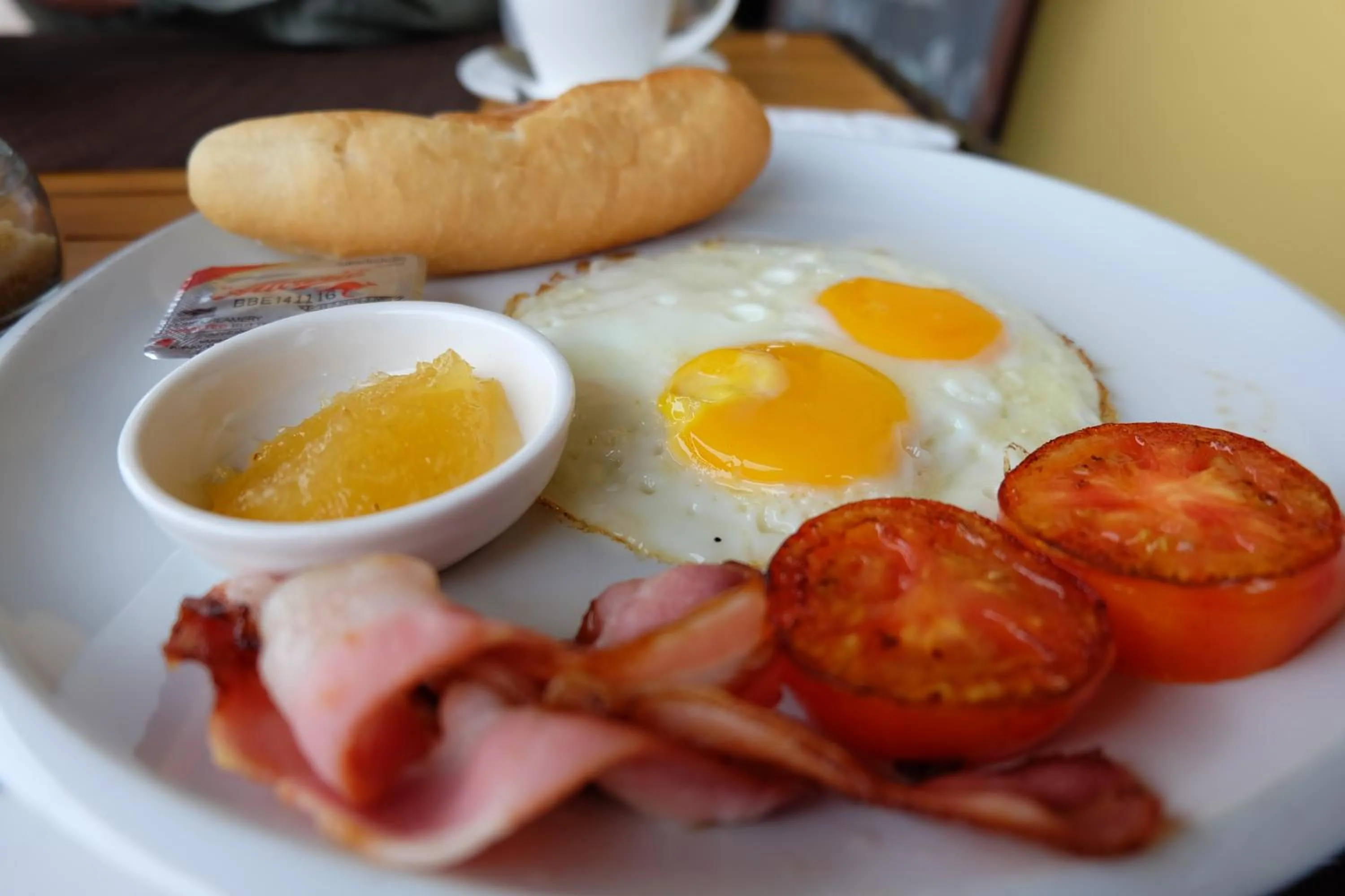 Food and drinks in Inthira Thakhek