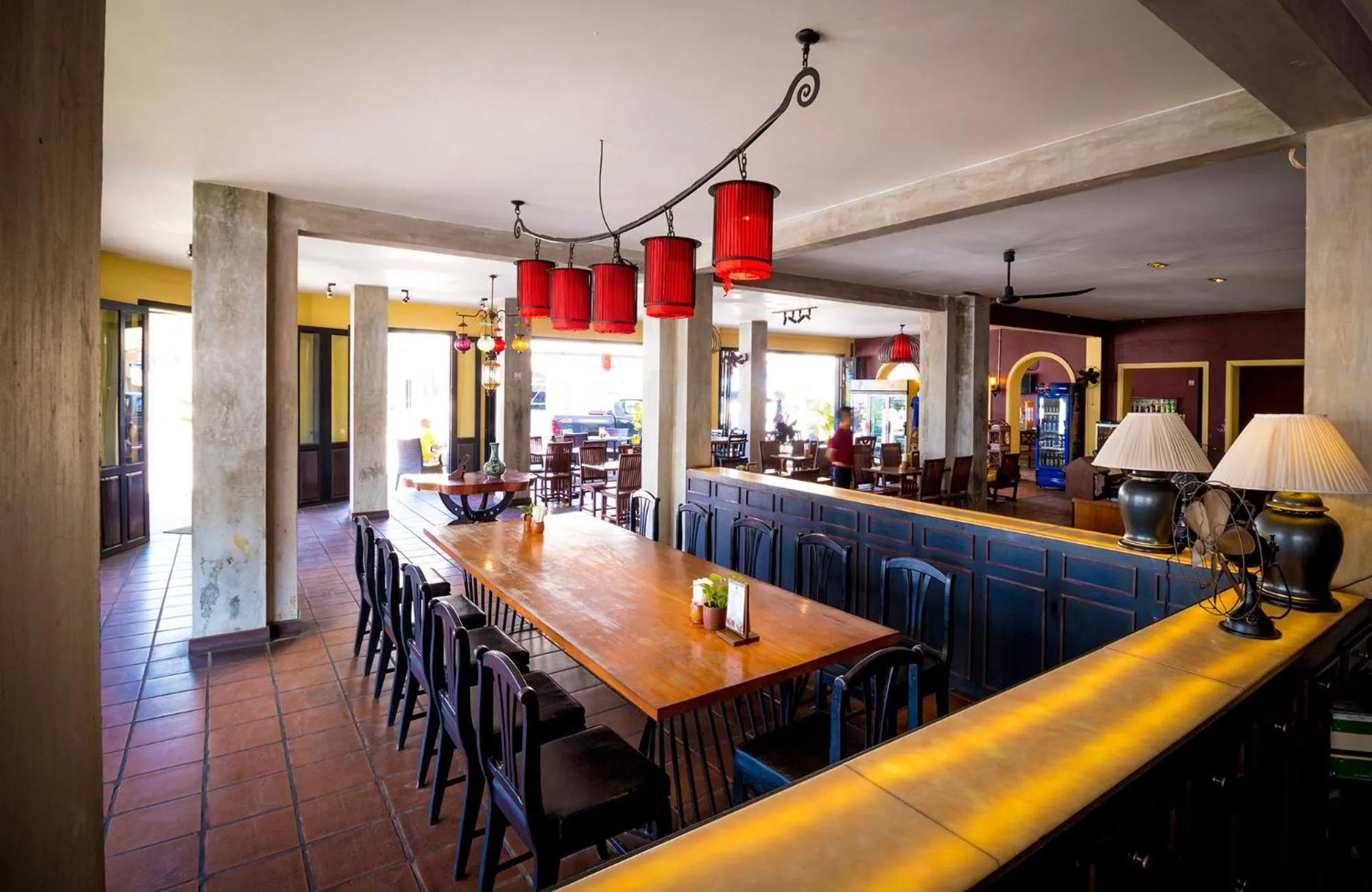 Restaurant/places to eat in Inthira Thakhek