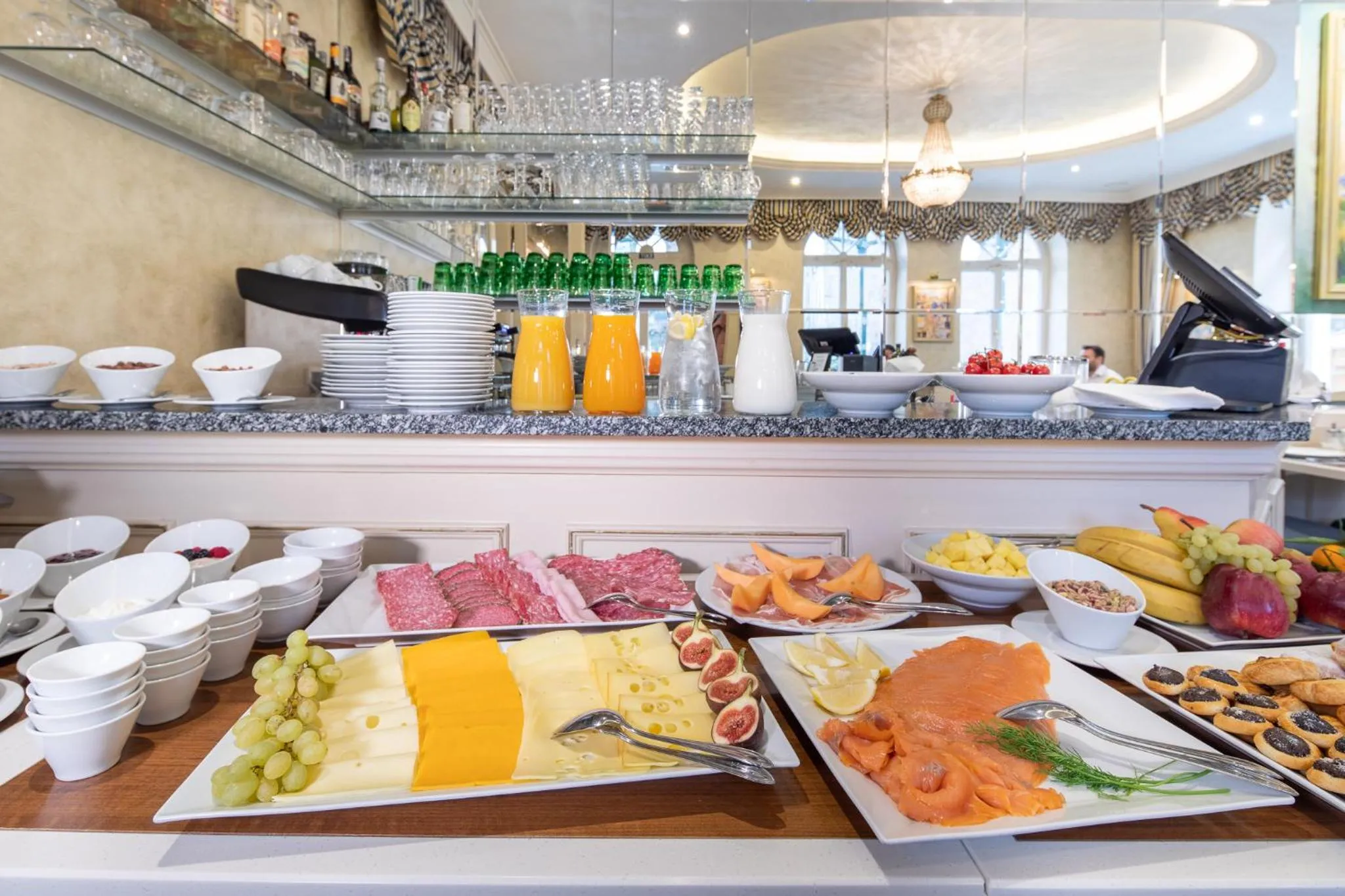 Breakfast in Villa Basileia Riverside