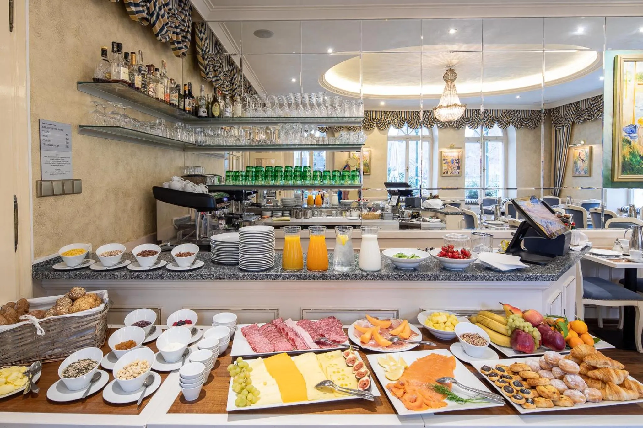 Breakfast in Villa Basileia Riverside