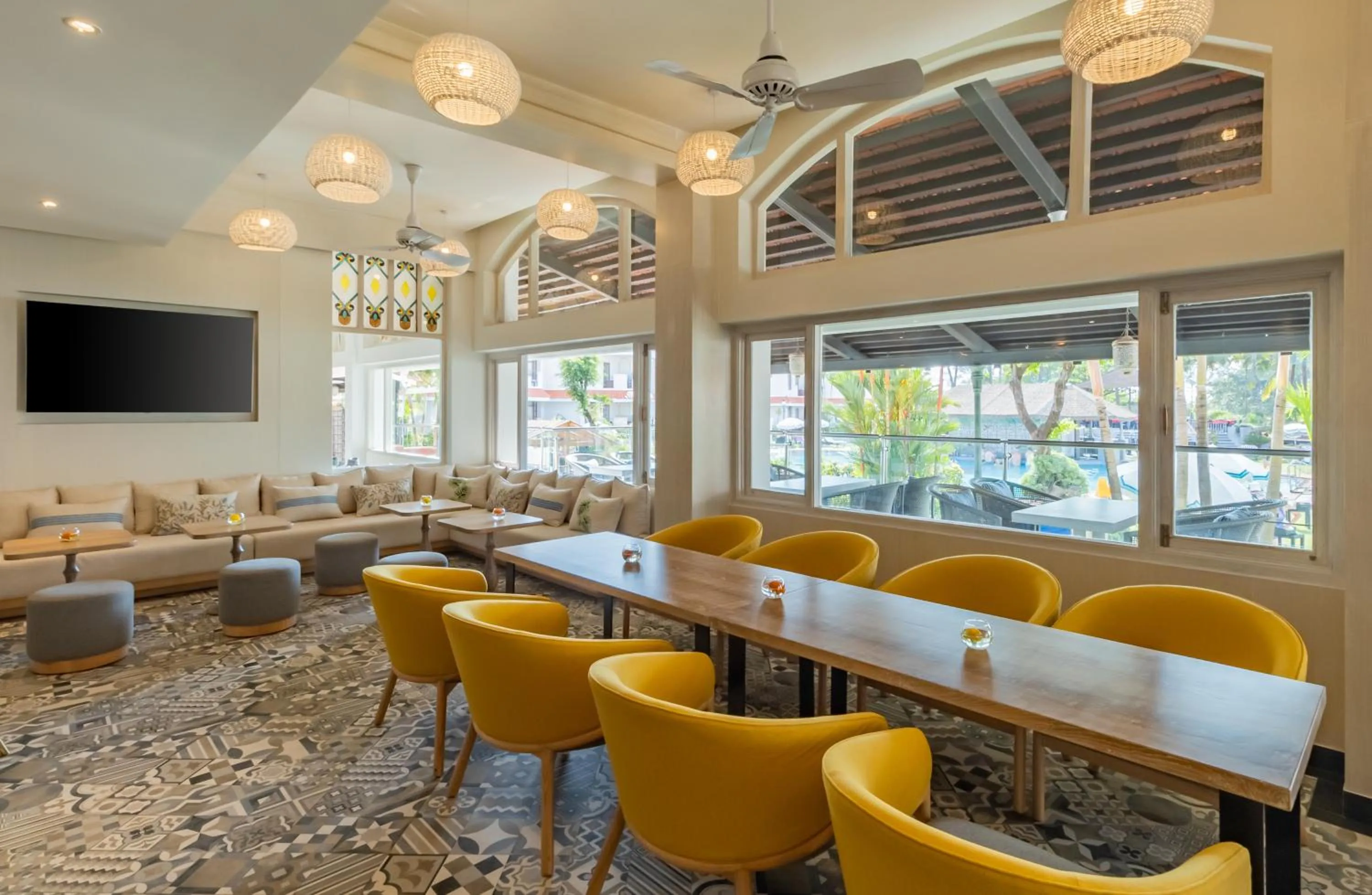 Lounge or bar in Heritage Village Resort & Spa Goa