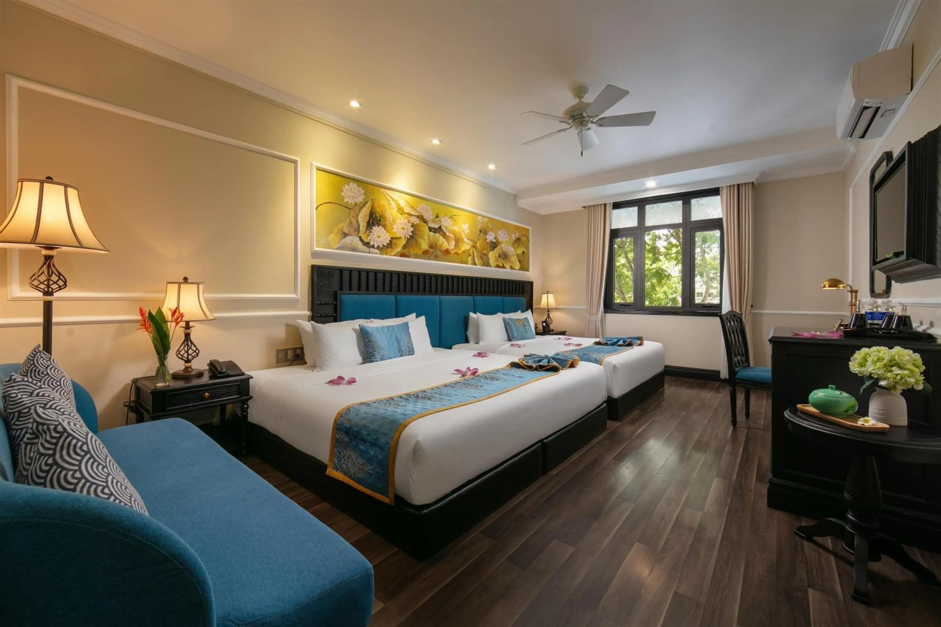 Bed in Hoi An Golden Holiday Hotel & Spa