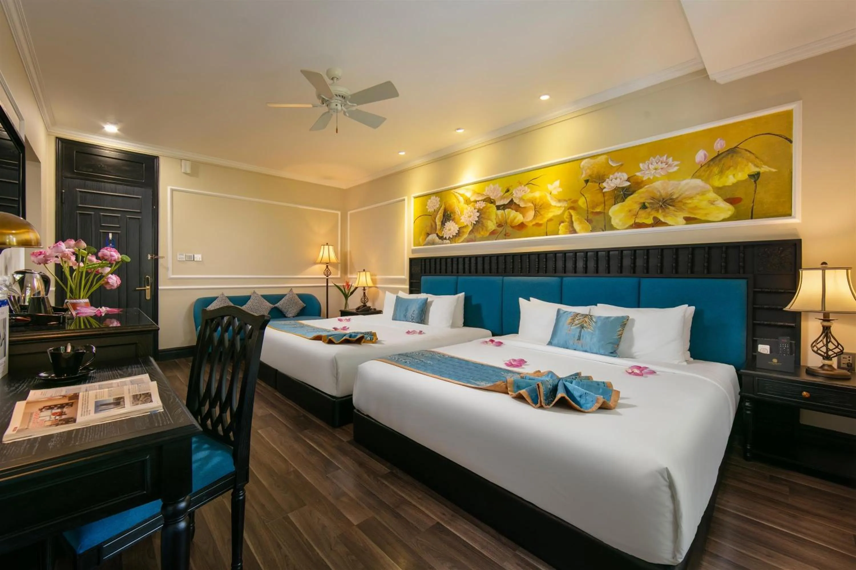 Bed in Hoi An Golden Holiday Hotel & Spa