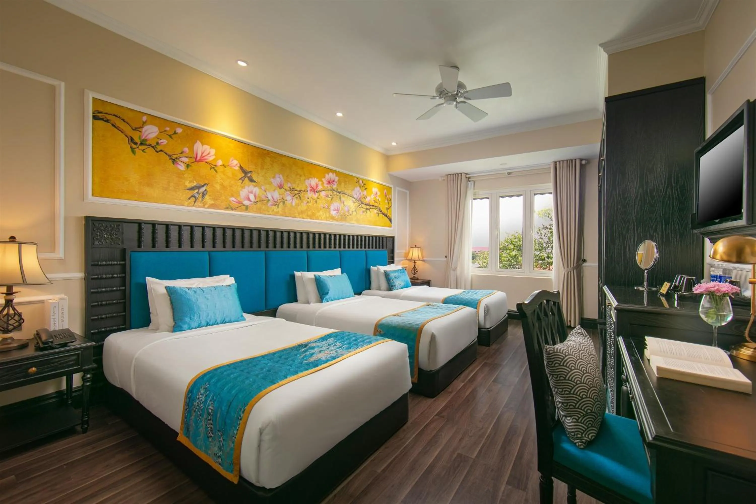 Bed in Hoi An Golden Holiday Hotel & Spa