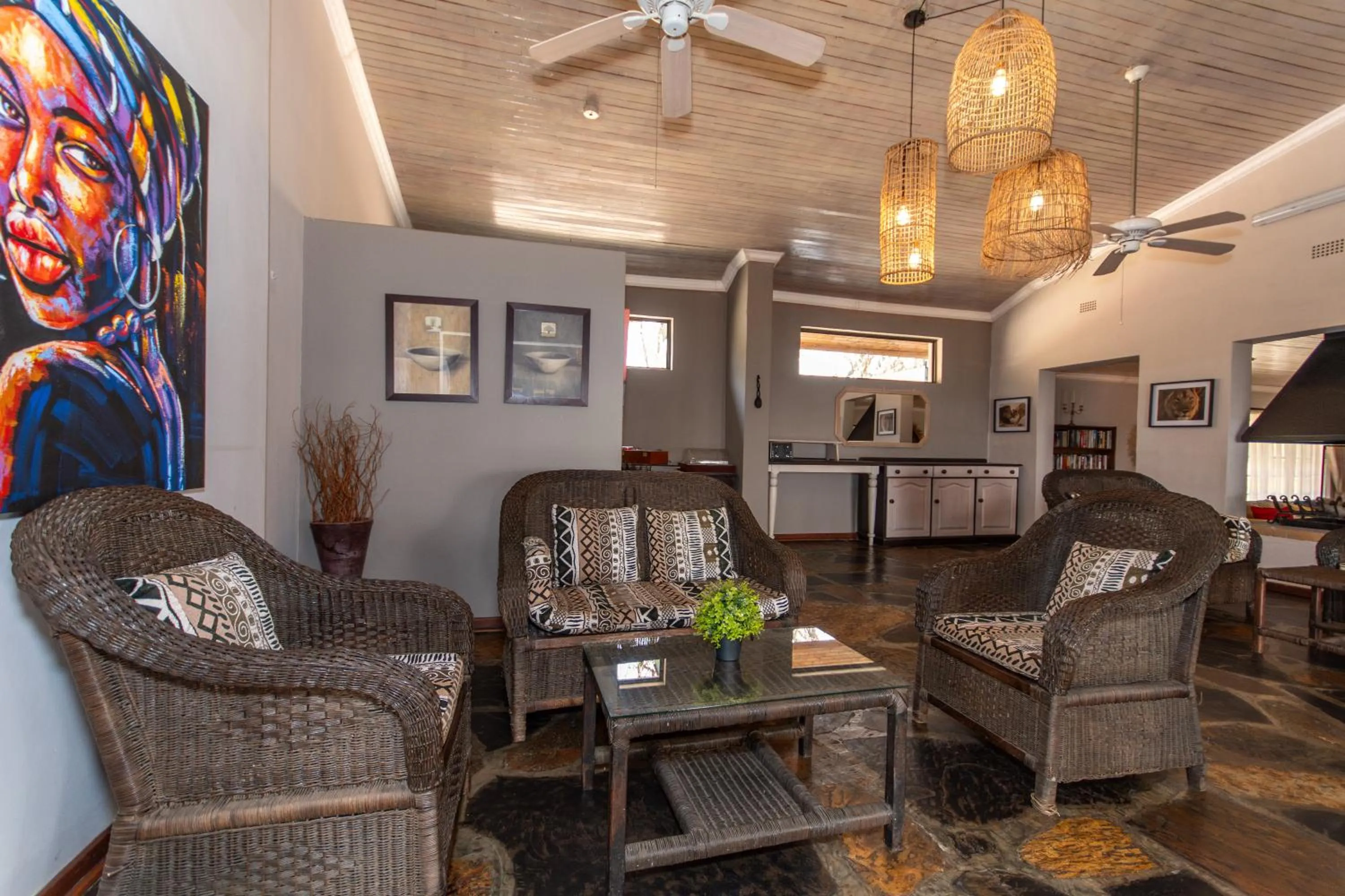Living room in Chestnut Country Lodge