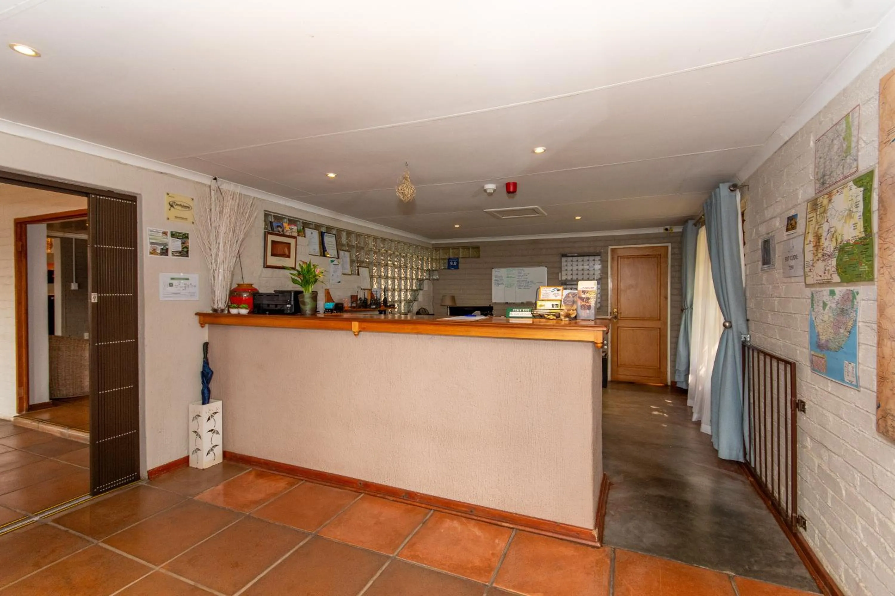 Lounge or bar in Chestnut Country Lodge