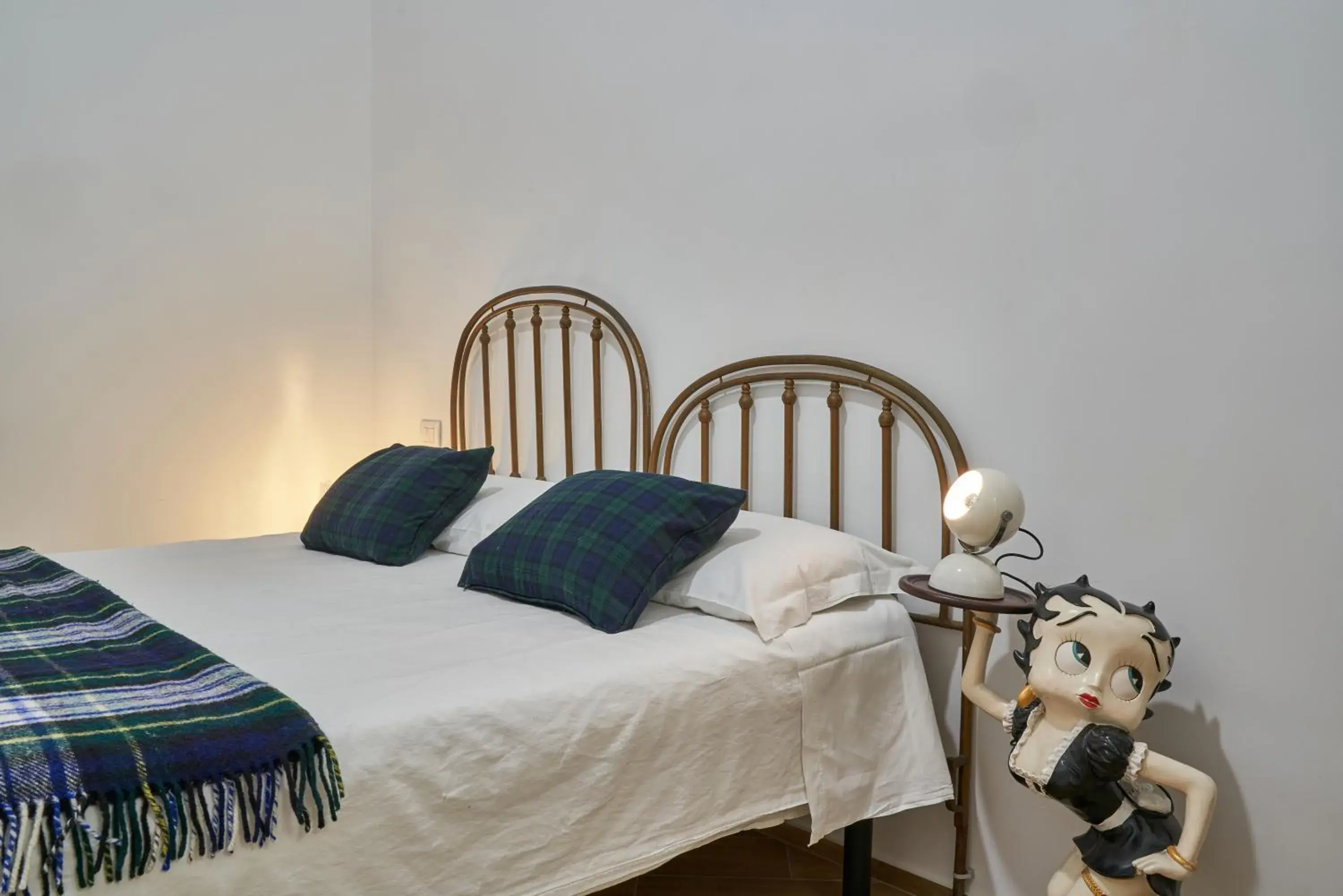 Deluxe Room with Private Bathroom in Palazzo Bevilacqua Napoli B&B Deluxe Room with Private Bathroom in Palazzo Bevilacqua Napoli B&B