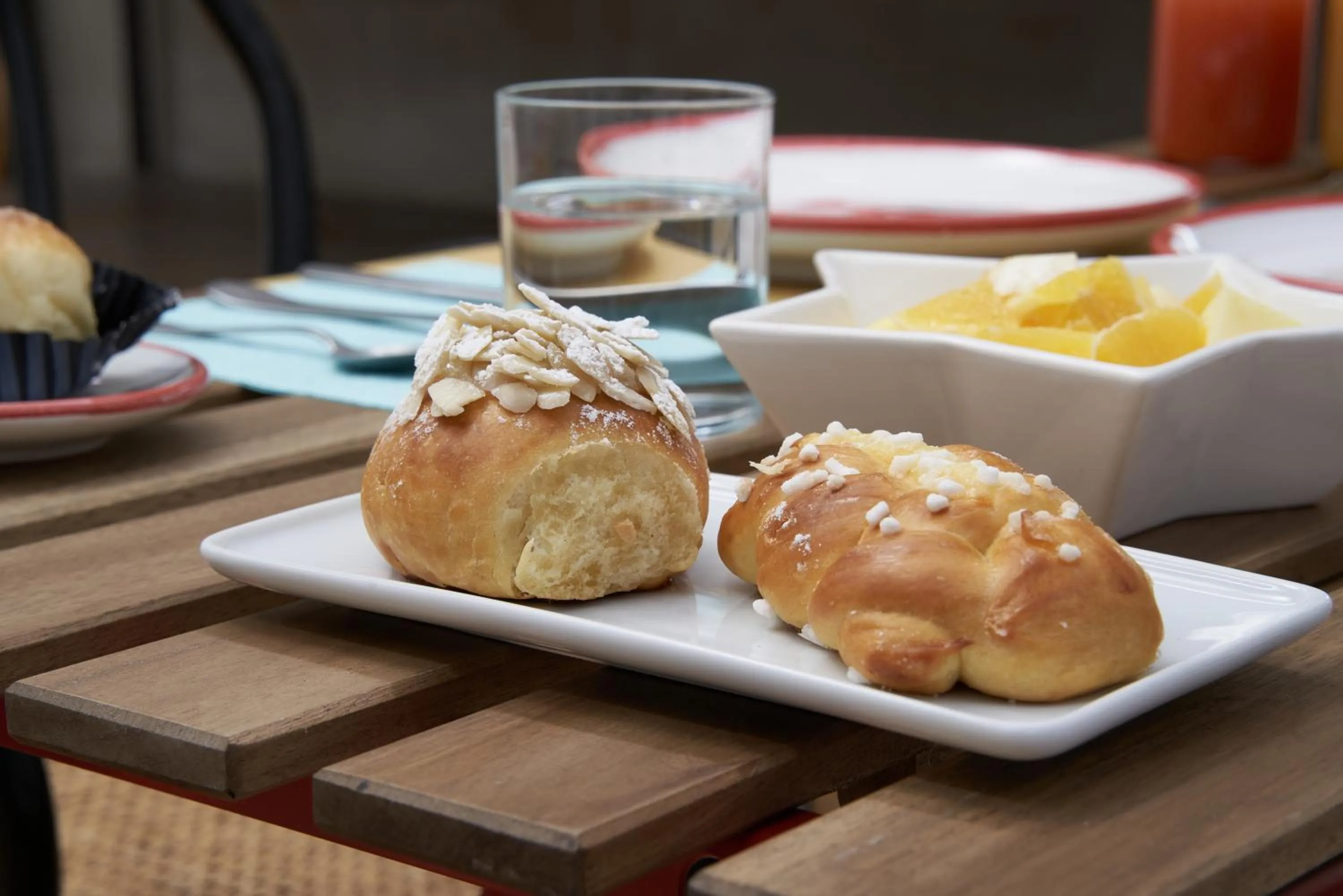 Food and drinks in Palazzo Bevilacqua Napoli B&B