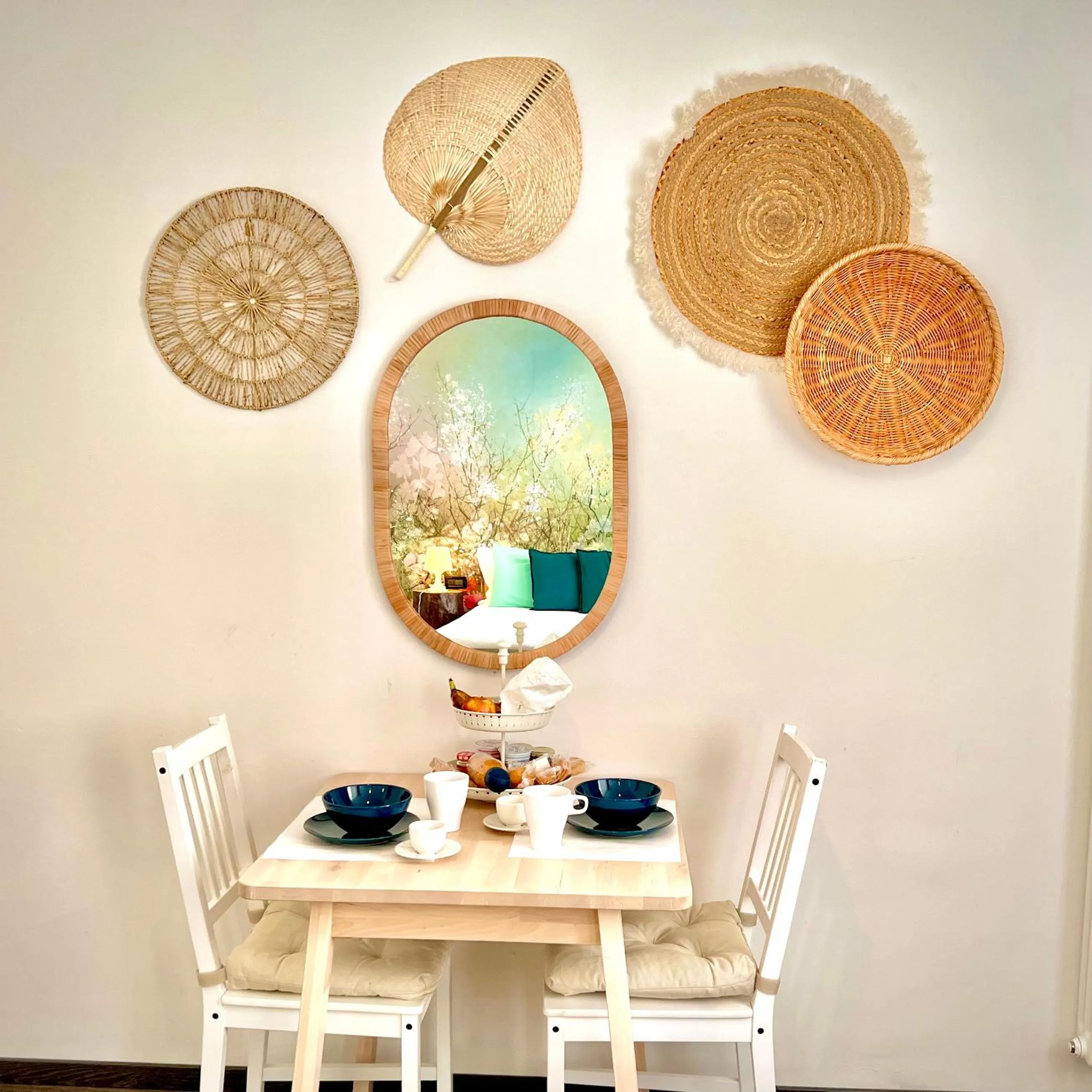 Food and drinks in Francis Superior Rooms