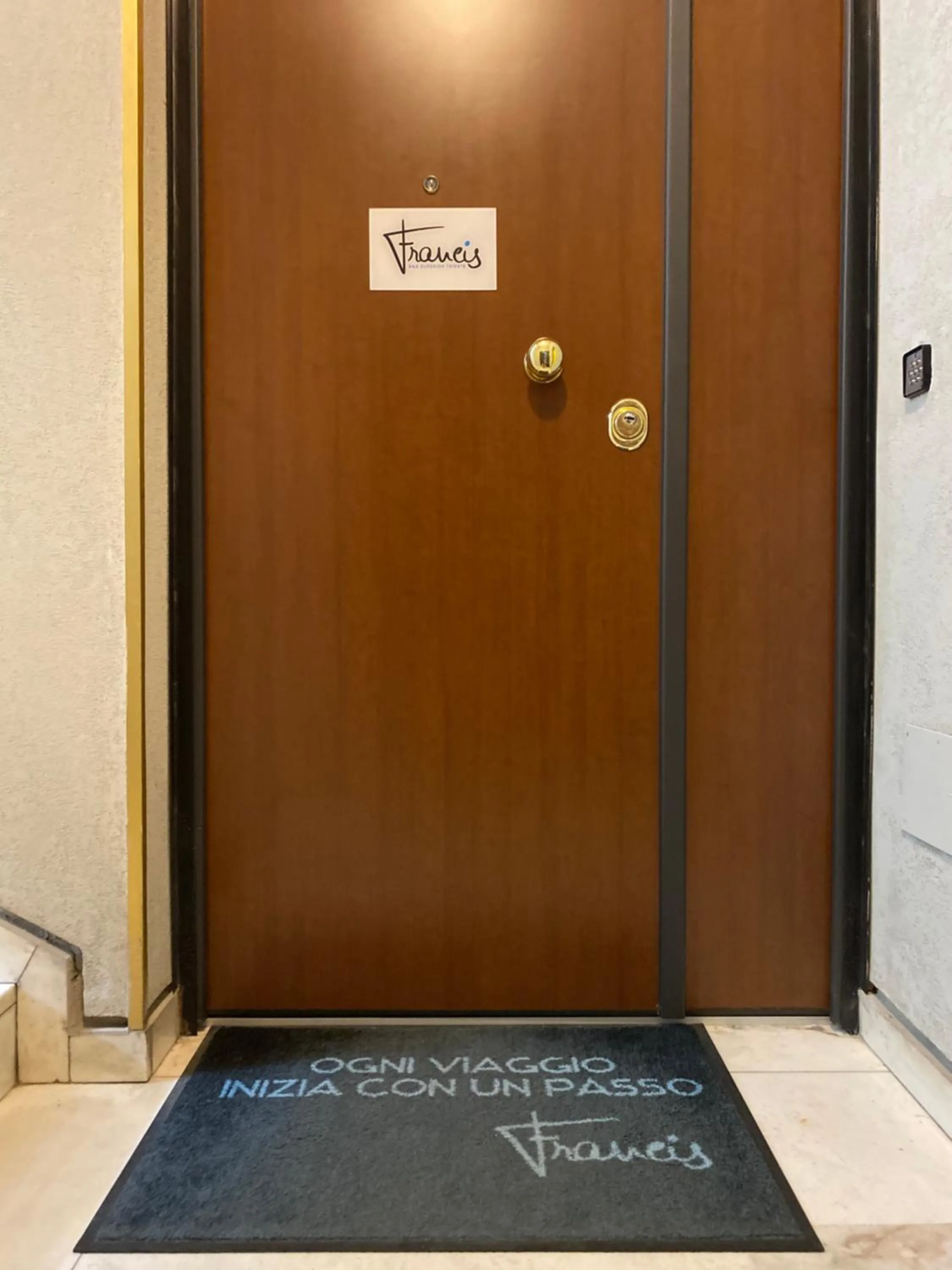 Property building in Francis Superior Rooms