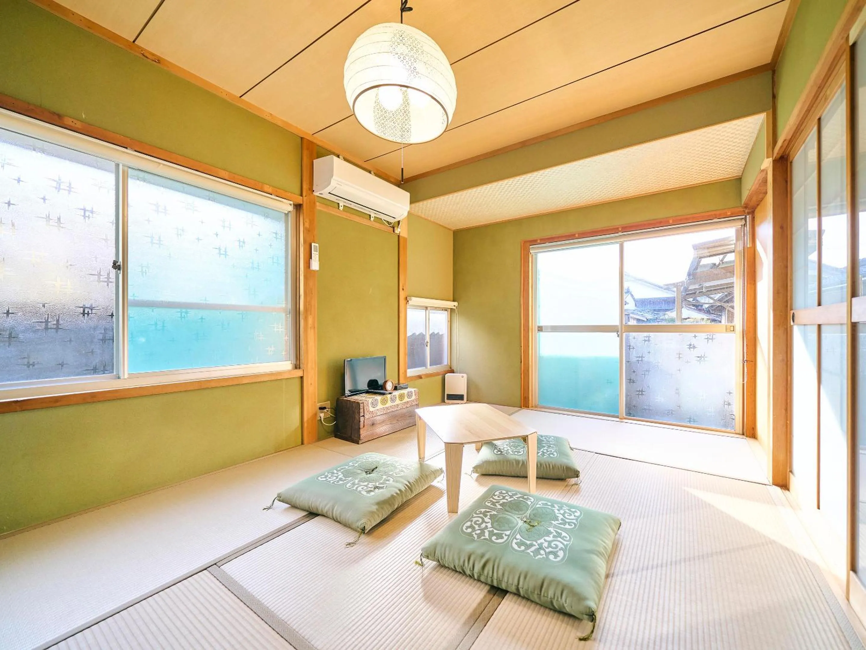 Photo of the whole room, Bed in Kokoyui Guest House