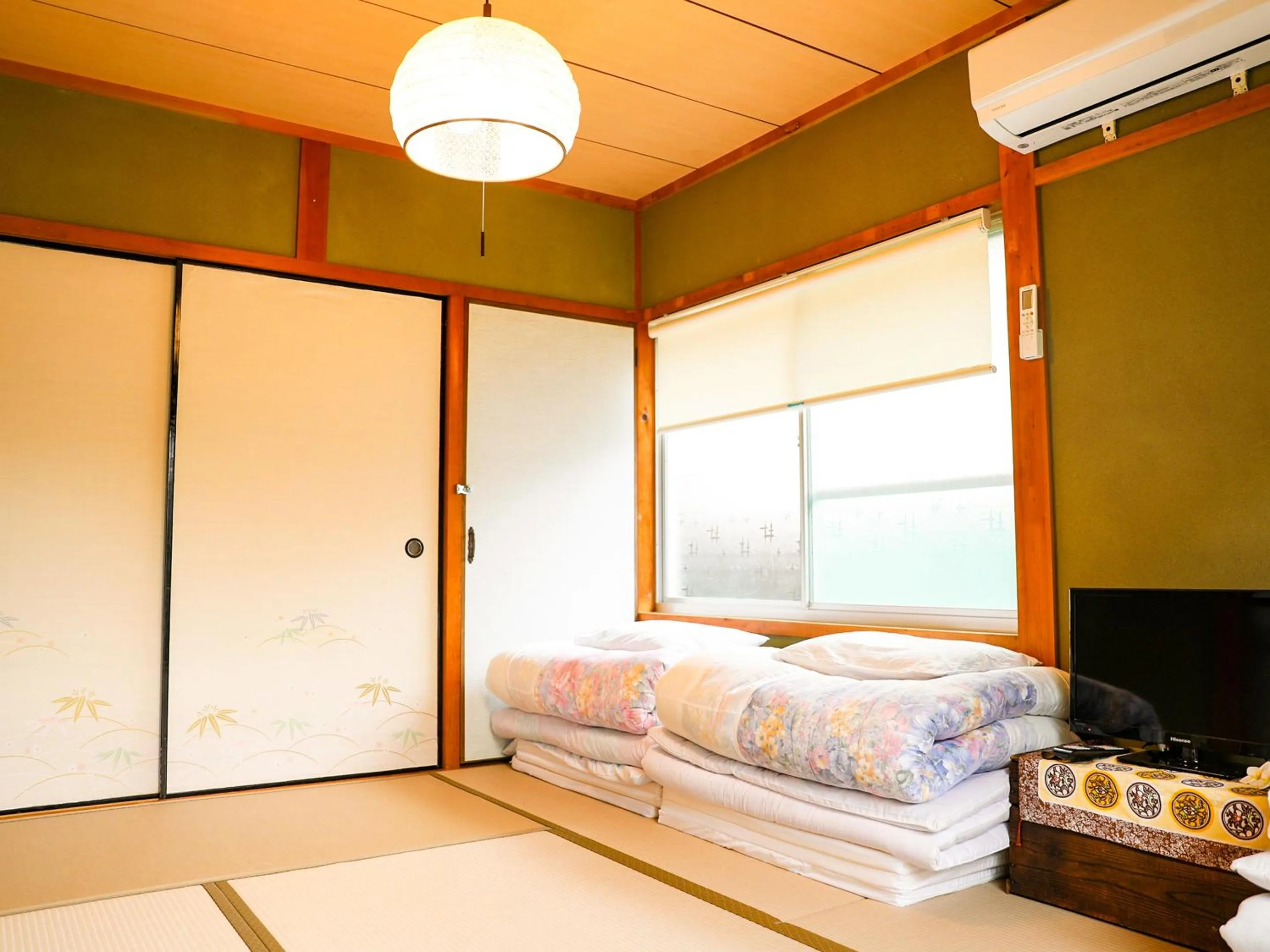 Photo of the whole room, Bed in Kokoyui Guest House