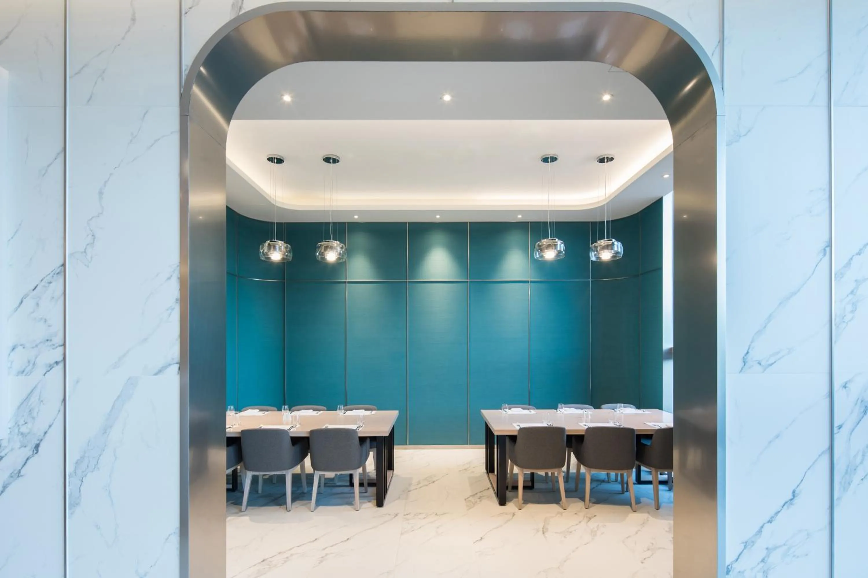 Restaurant/places to eat in St. John's Hotel