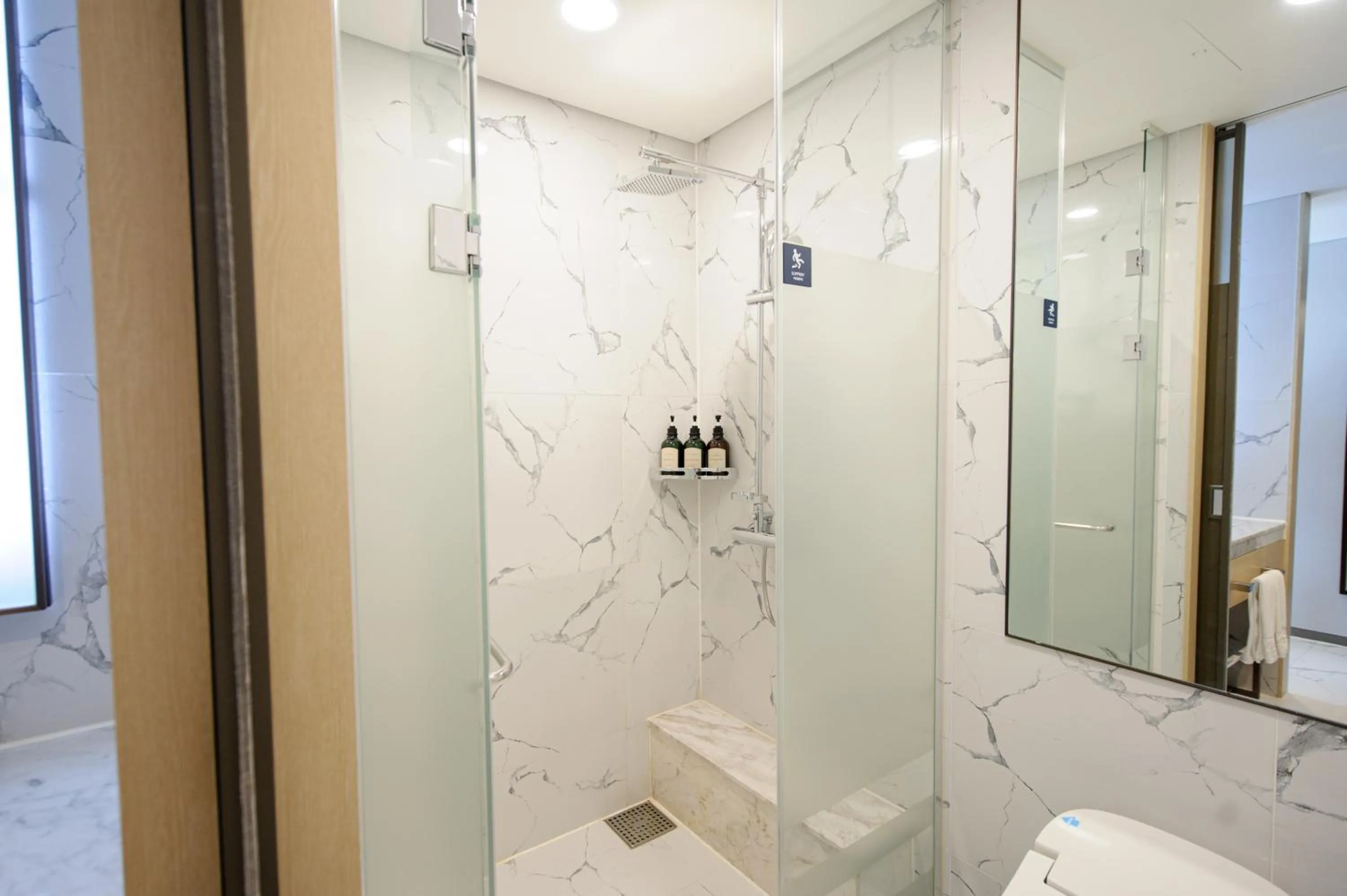 Shower in St. John's Hotel