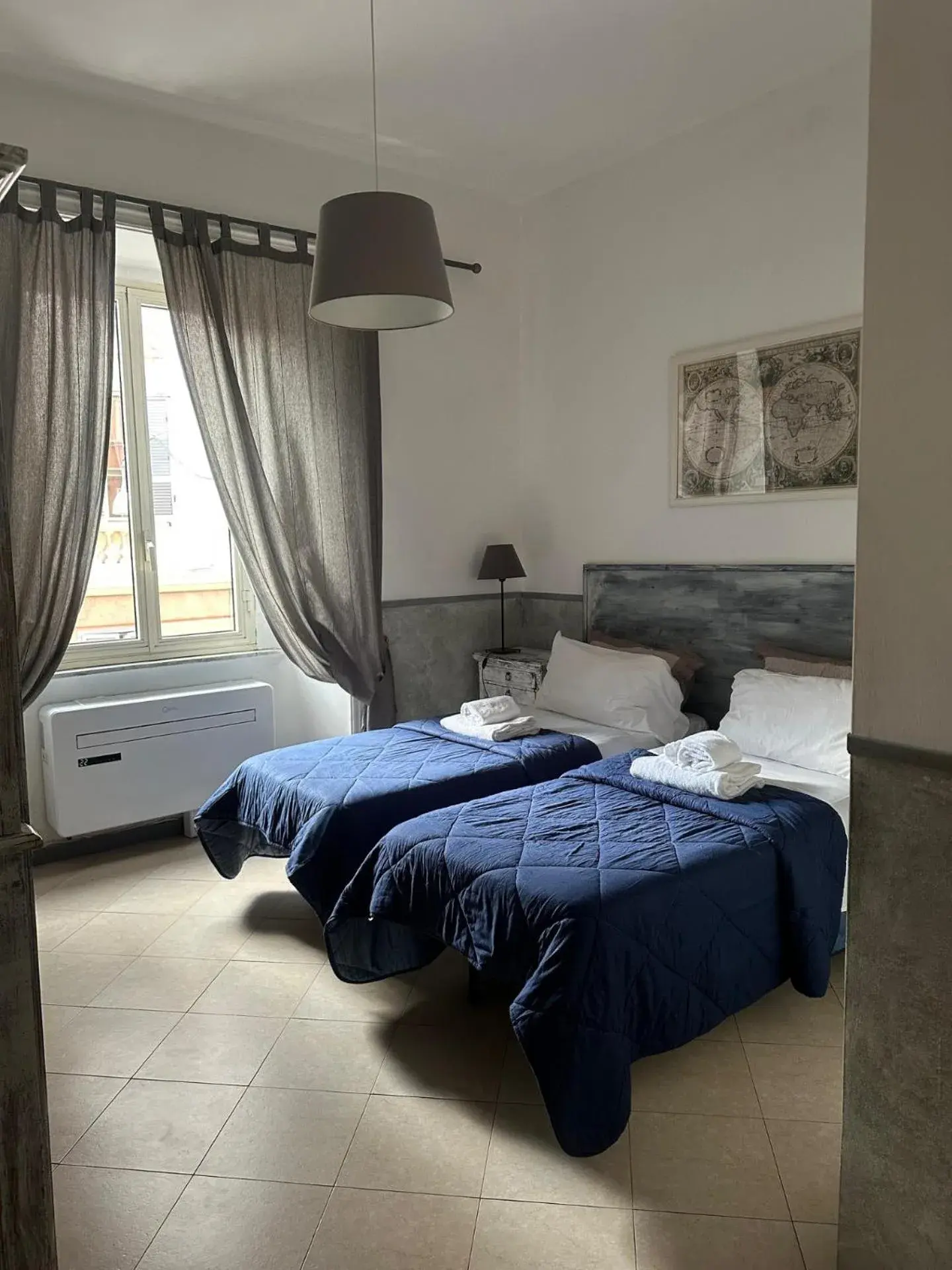 Double or Twin Room with Private Bathroom in Guest House Relais Indipendenza Double or Twin Room with Private Bathroom in Guest House Relais Indipendenza