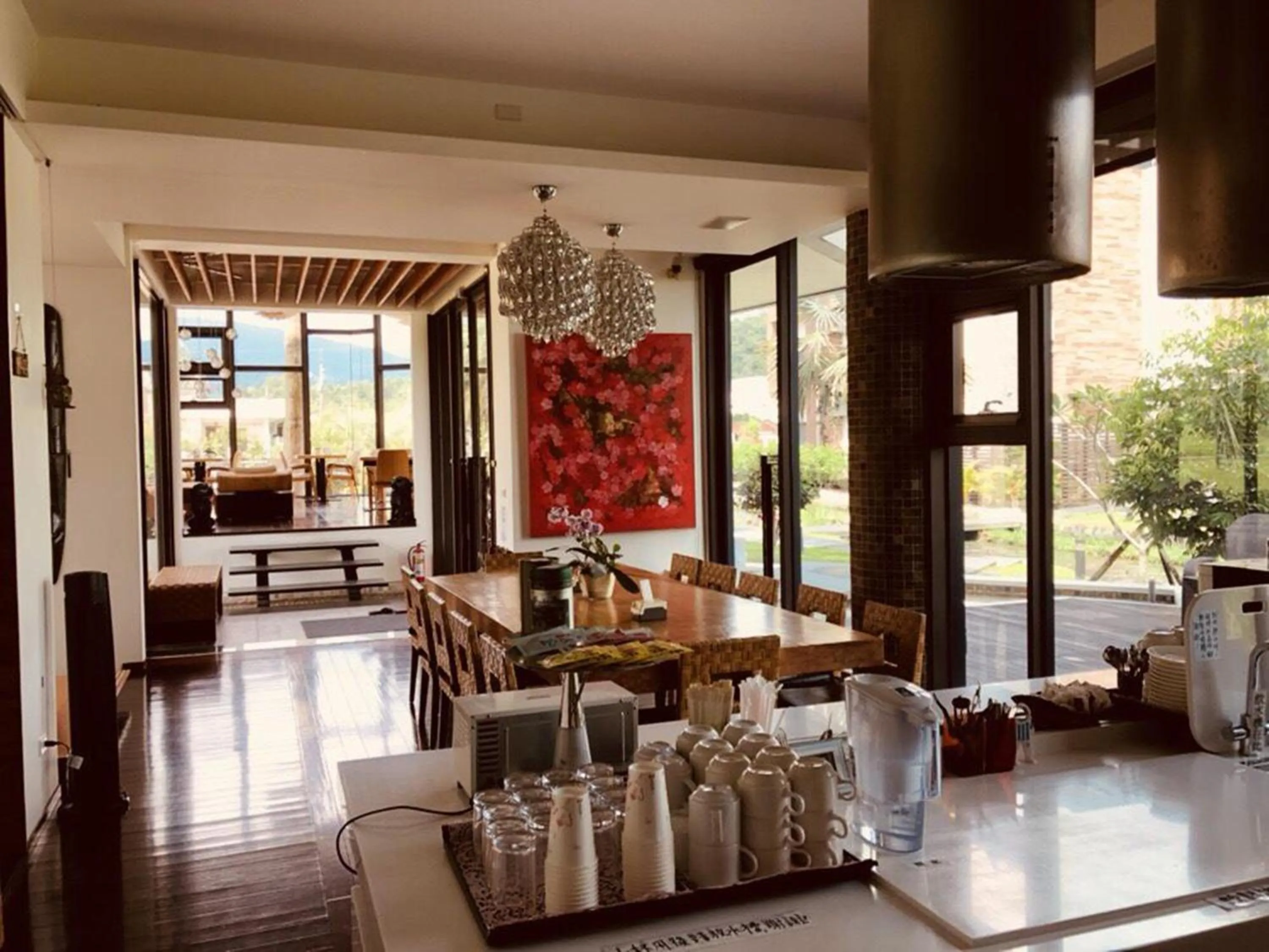 Restaurant/places to eat in Aqua Star Villa Homestay