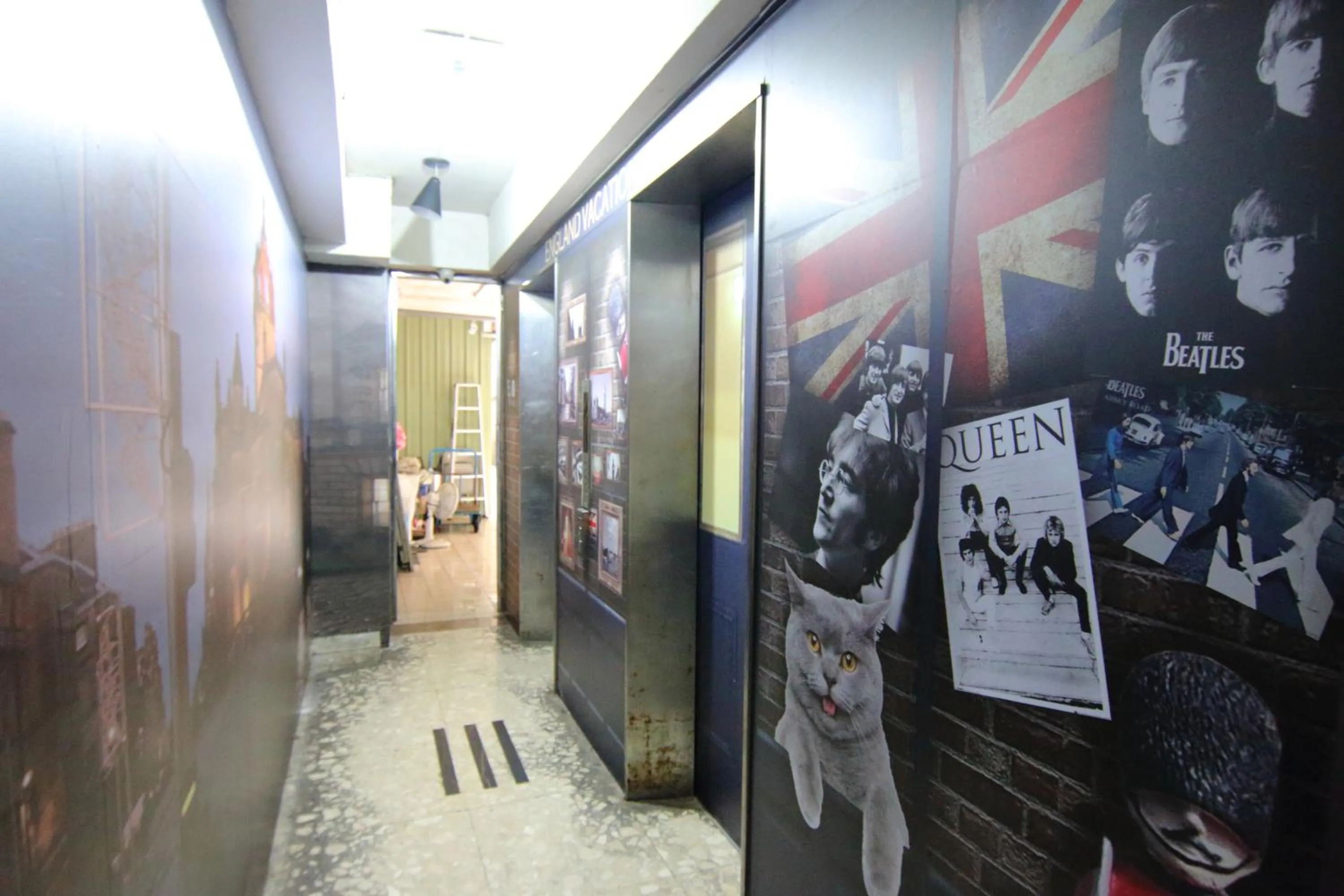 Facade/entrance in England Vacation Hotel