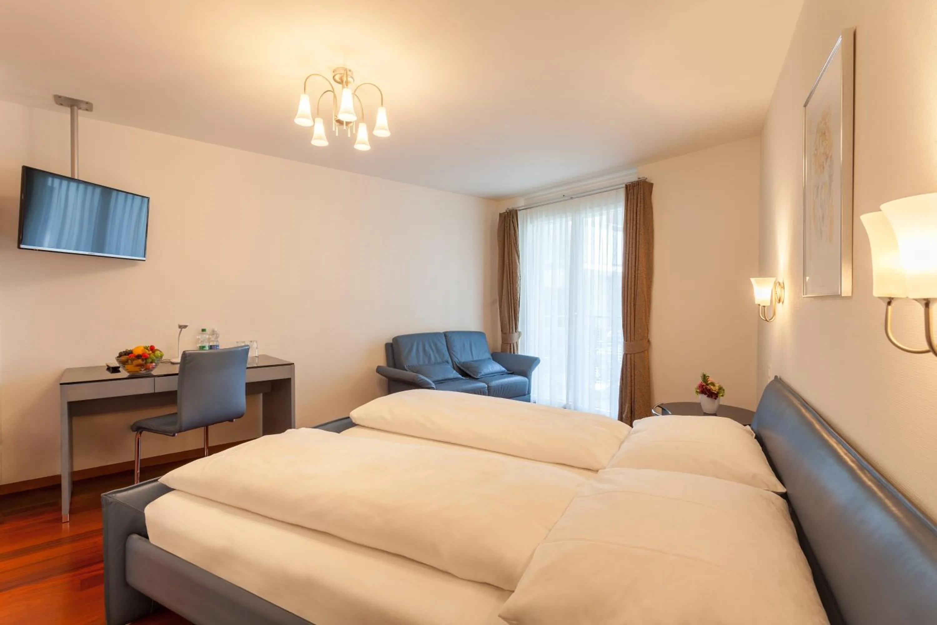 Standard Double Room - single occupancy in Weisses Rössli Swiss Quality Hotel