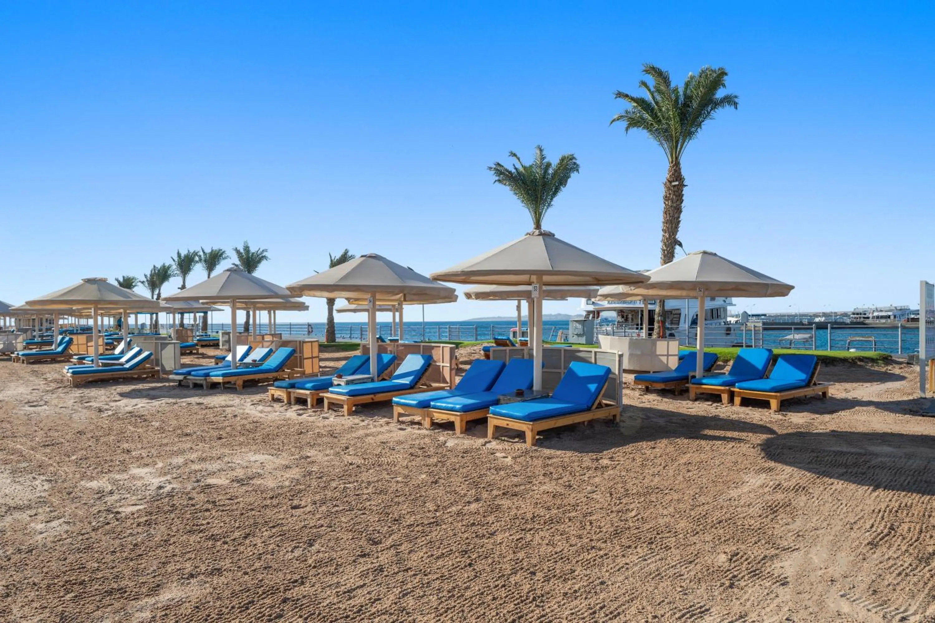 Beach in Pickalbatros Aqua Park Resort - Hurghada