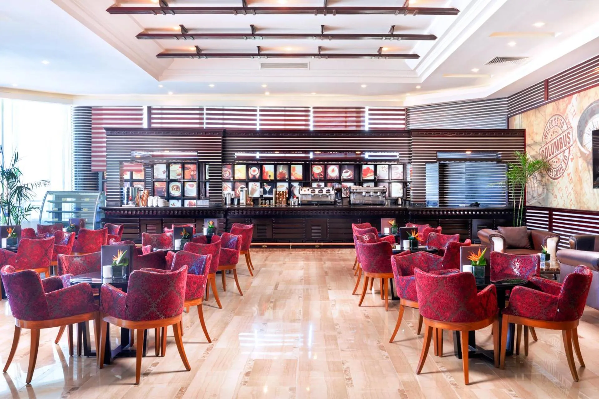 Lounge or bar in Pickalbatros Royal Moderna Sharm "Aqua Park"- All inclusive