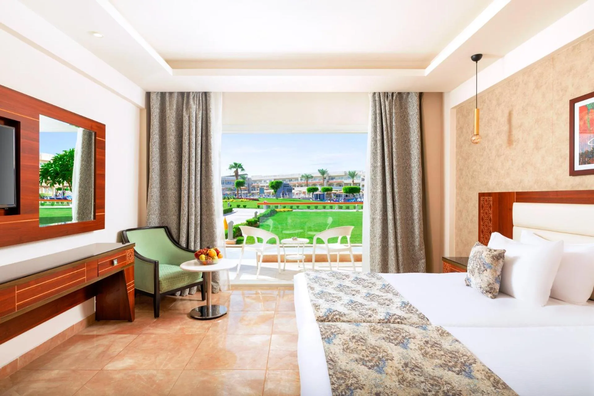 Bed in Pickalbatros Royal Moderna Sharm "Aqua Park"- All inclusive