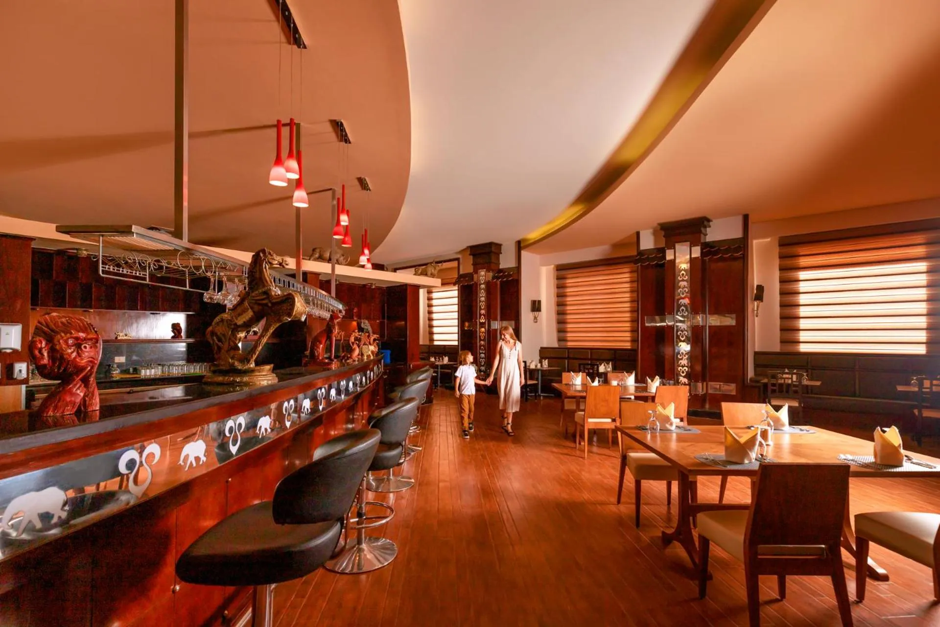 Lounge or bar in Pickalbatros Royal Moderna Sharm "Aqua Park"- All inclusive