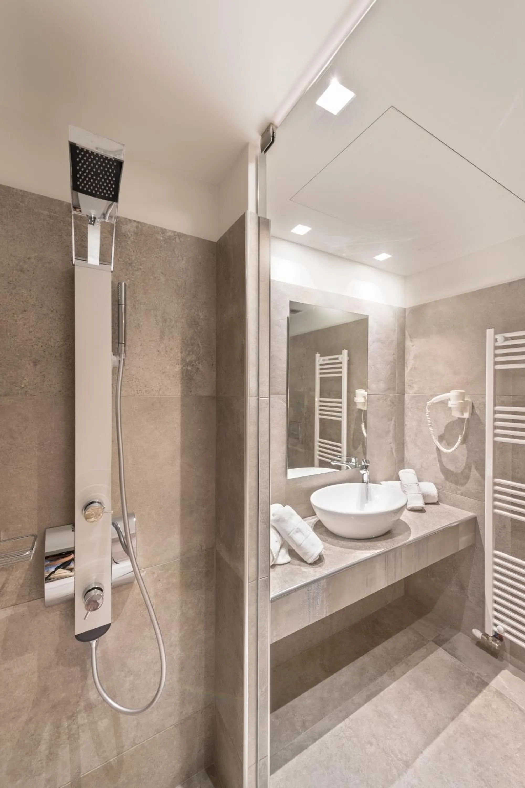 Bathroom in Castello Hotel